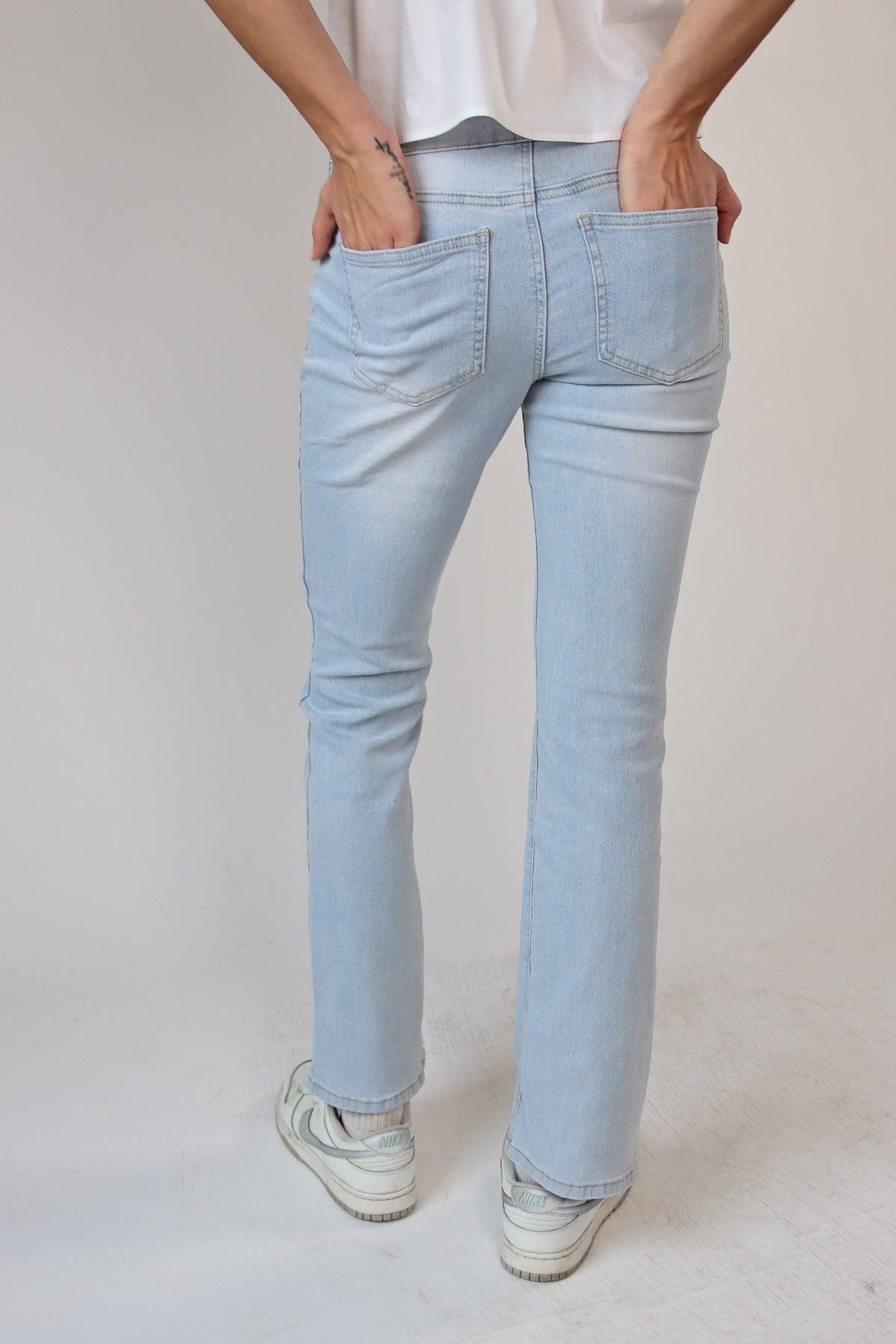 Low Rise Bootcut Belted Jeans Product Image
