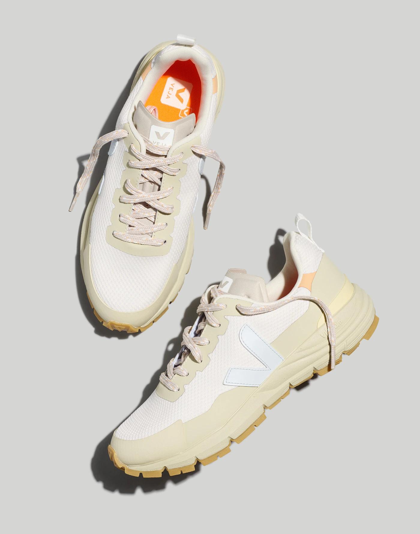 Veja™ Dekkan Sneakers Product Image