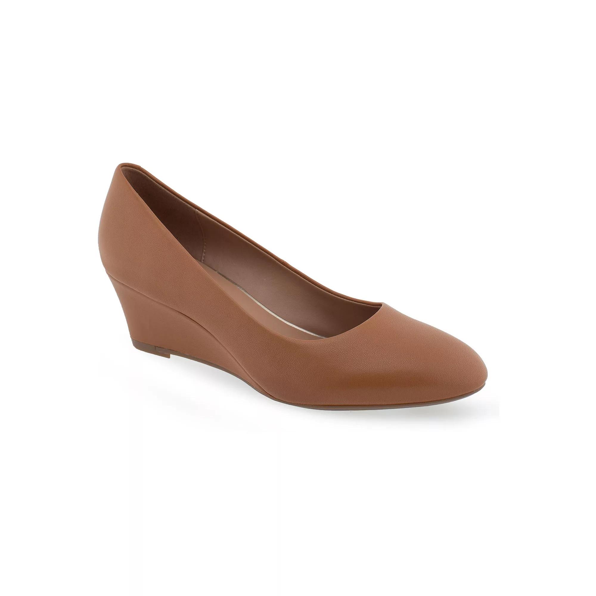 Aerosoles Iris Women's Leather Dress Pumps,  Product Image