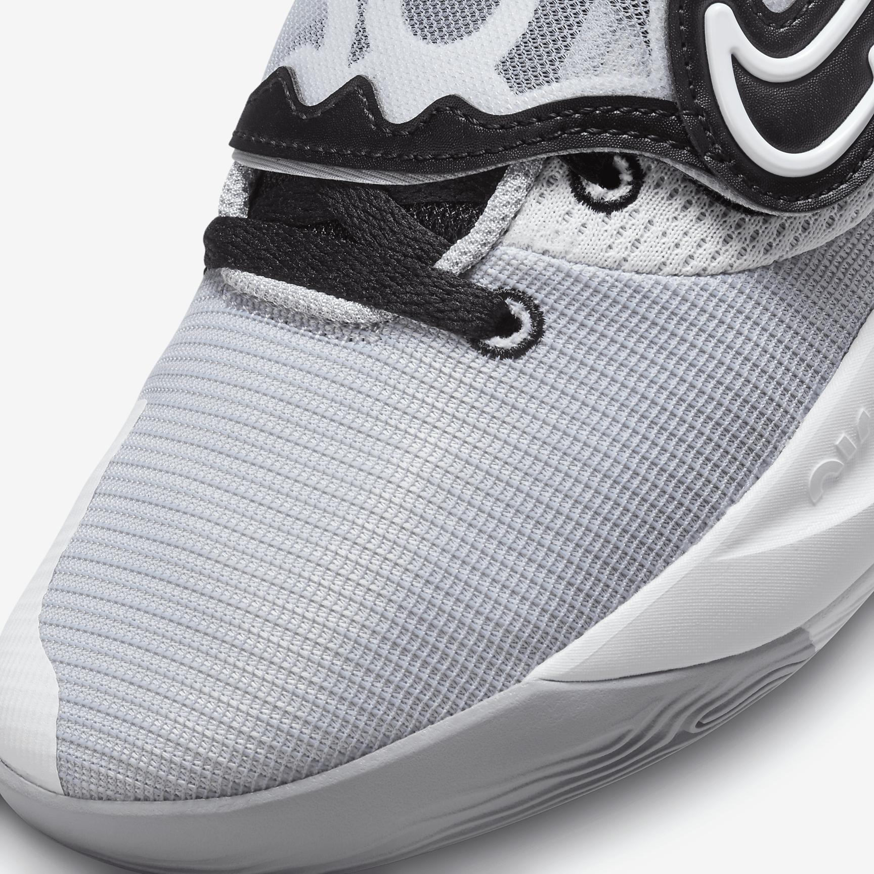 KD Trey 5 X Basketball Shoes Product Image