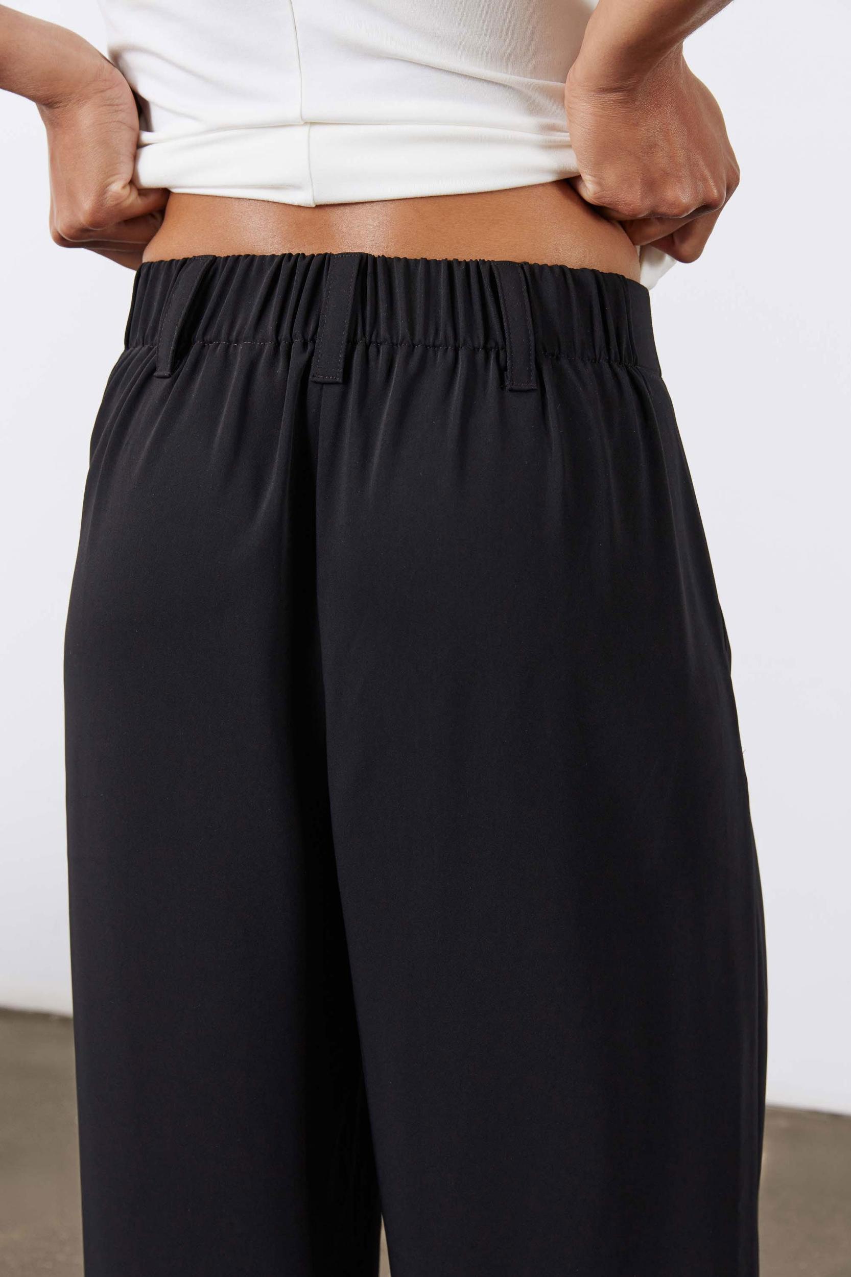 The Wide Leg Trouser Product Image