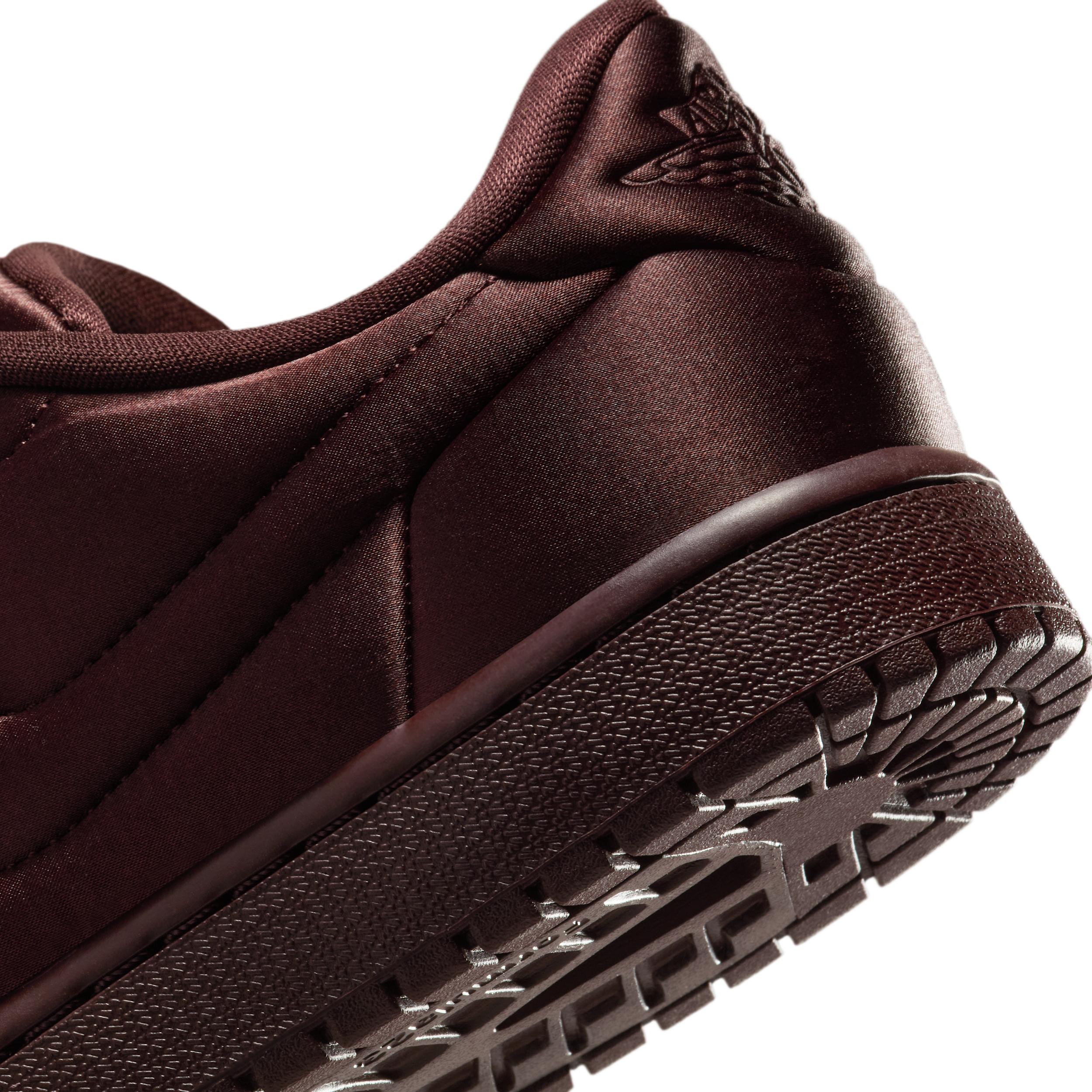 Air Jordan 1 Low Method of Make Women's Shoes Product Image