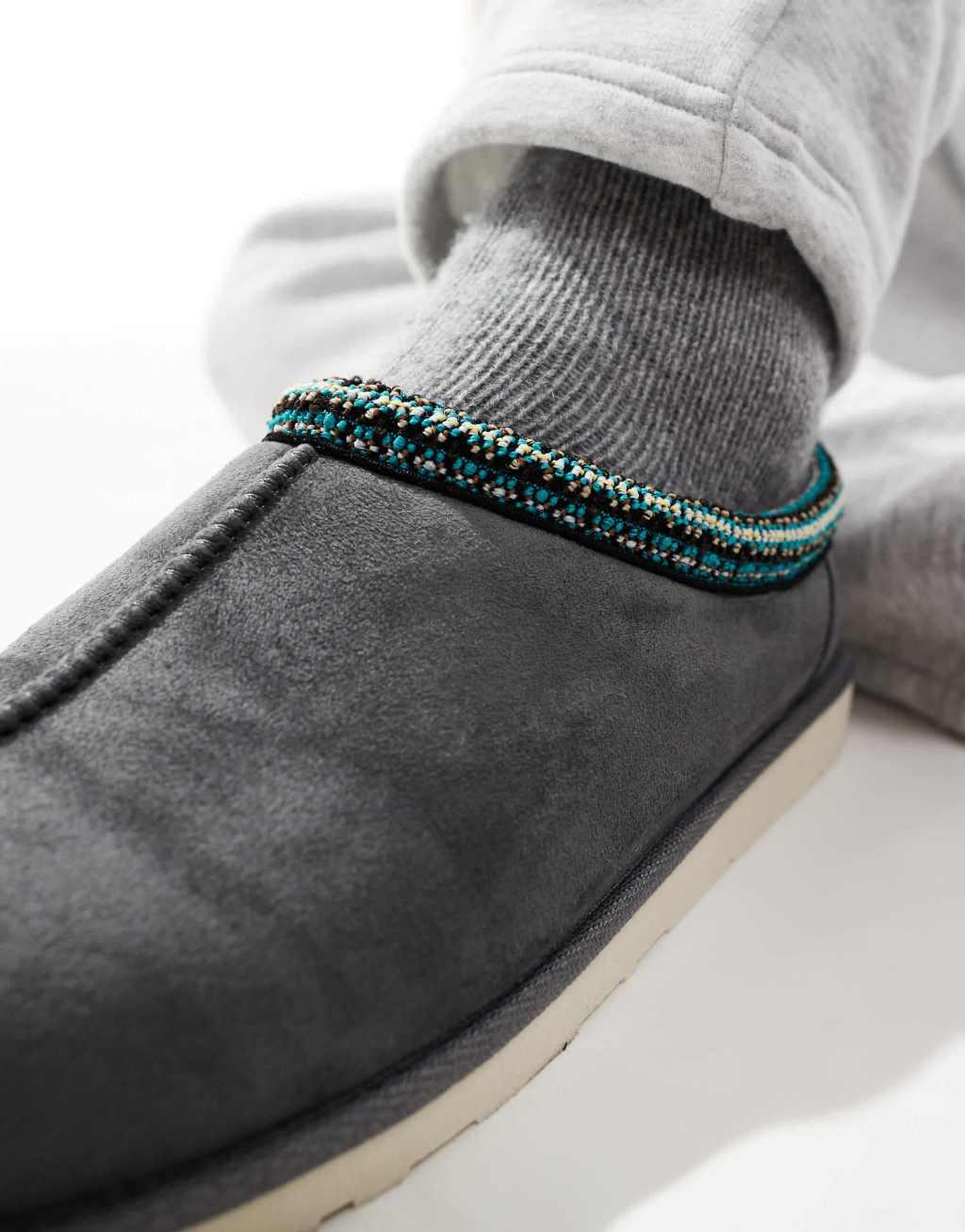 Jack & Jones mule slipper in faux suede in gray Product Image