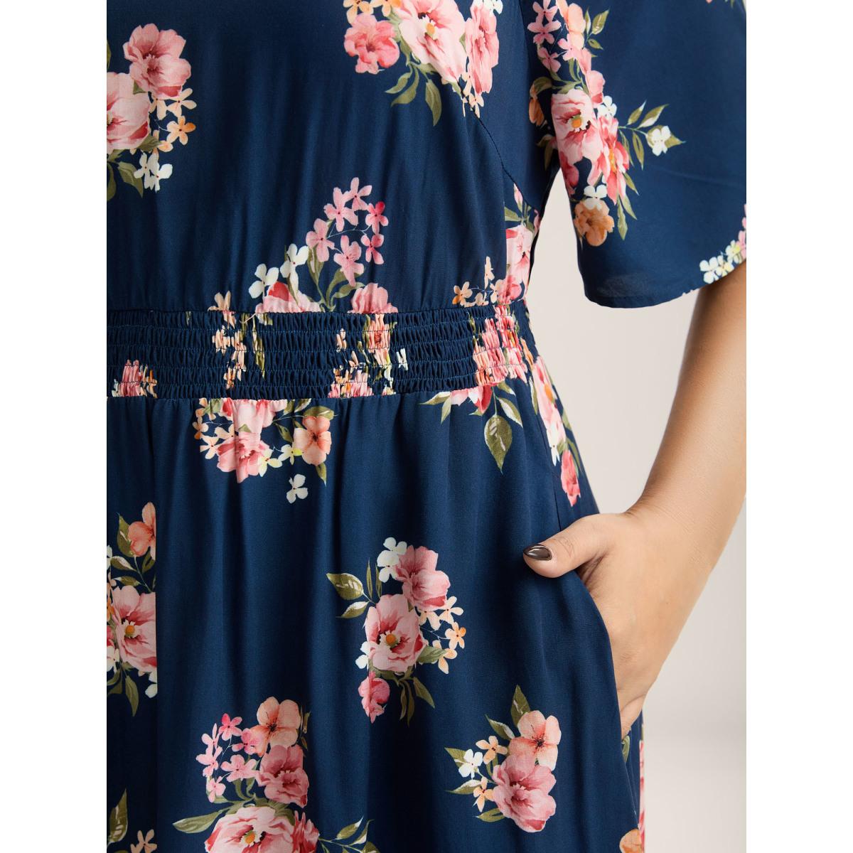 Plus Size Sweet Floral Print Shirred Waist Midi Dress DarkBlue Women Heart neckline Short sleeve Curvy BloomChic 18-20/2X Product Image