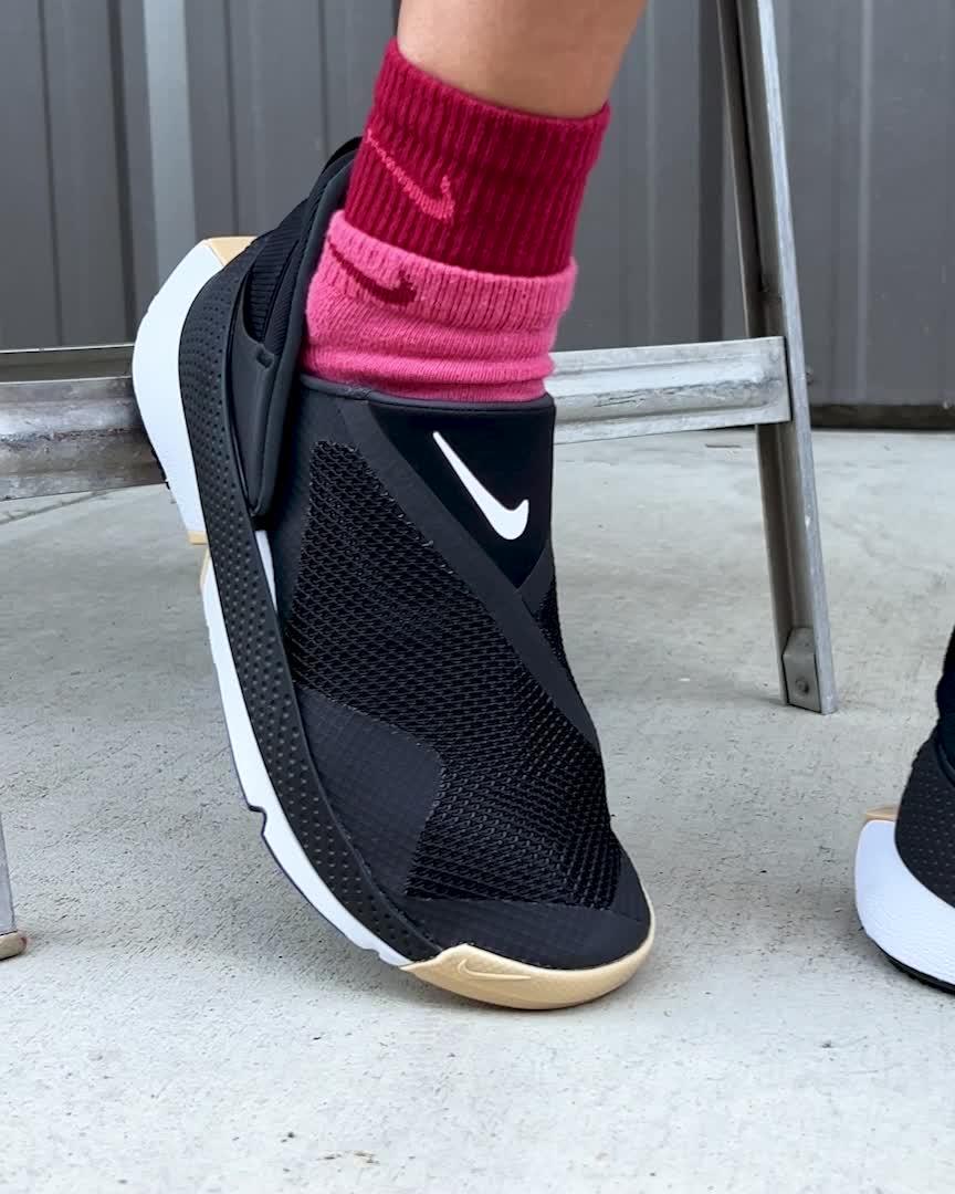 Nike Womens Go FlyEase Easy On/Off Shoes | DR5540-700 Product Image