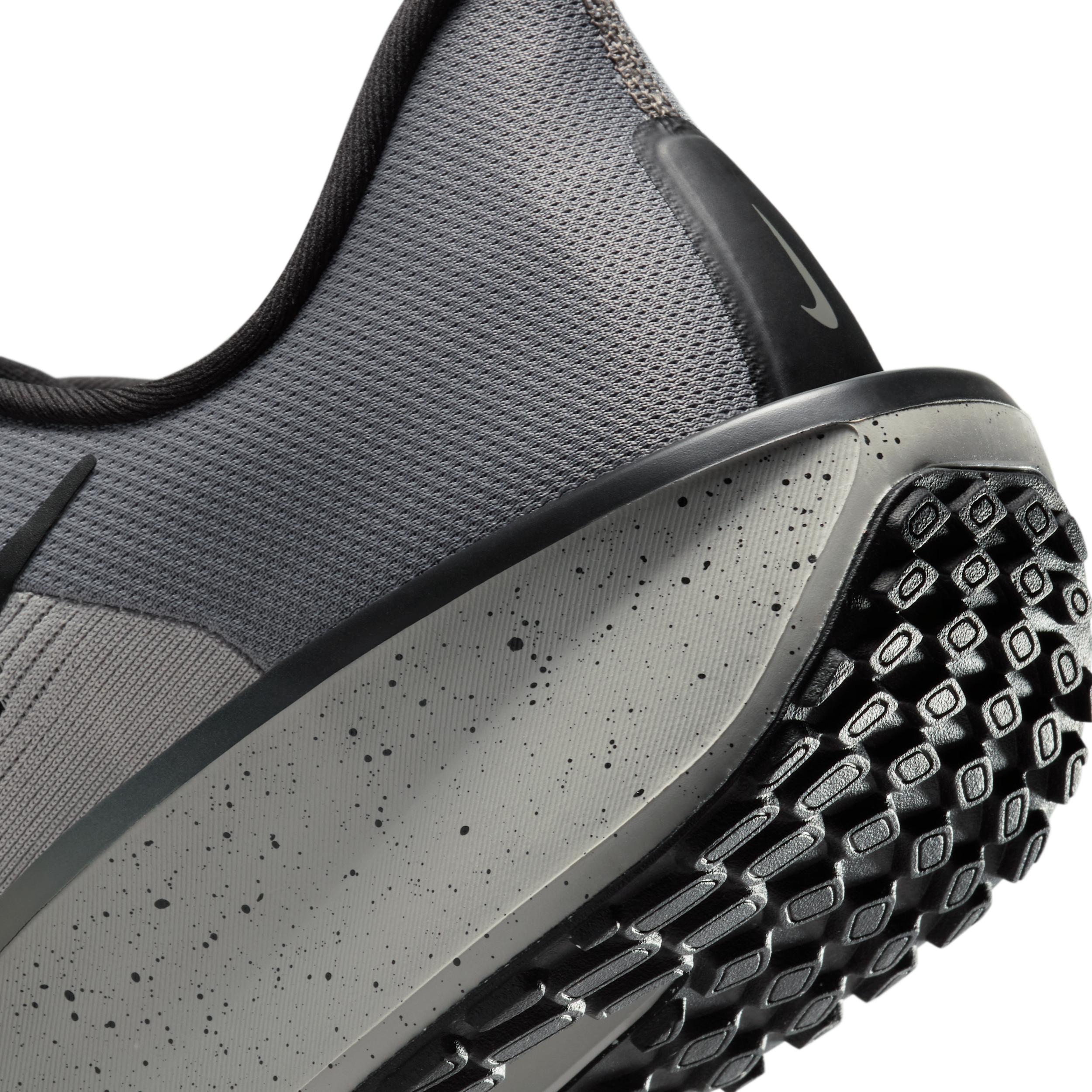 Nike Mens Quest 6 Road Running Shoes | IB4002-014 Product Image