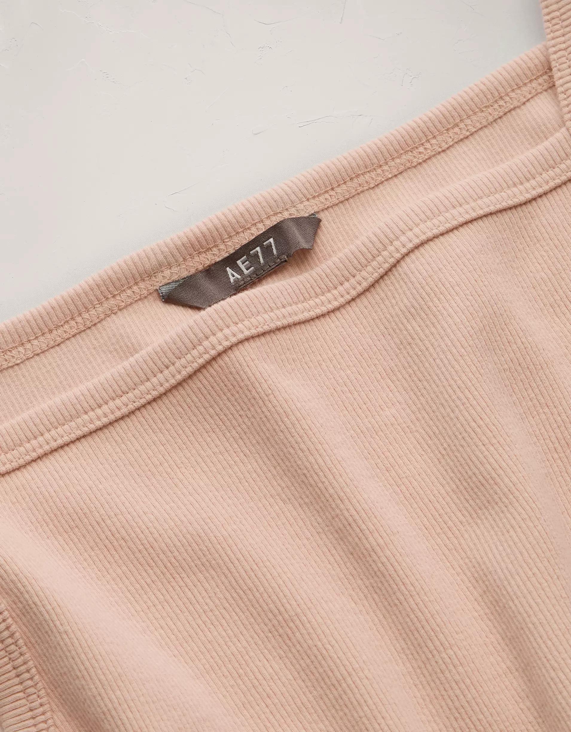 AE77 Premium Straight Neck Tank Top Product Image