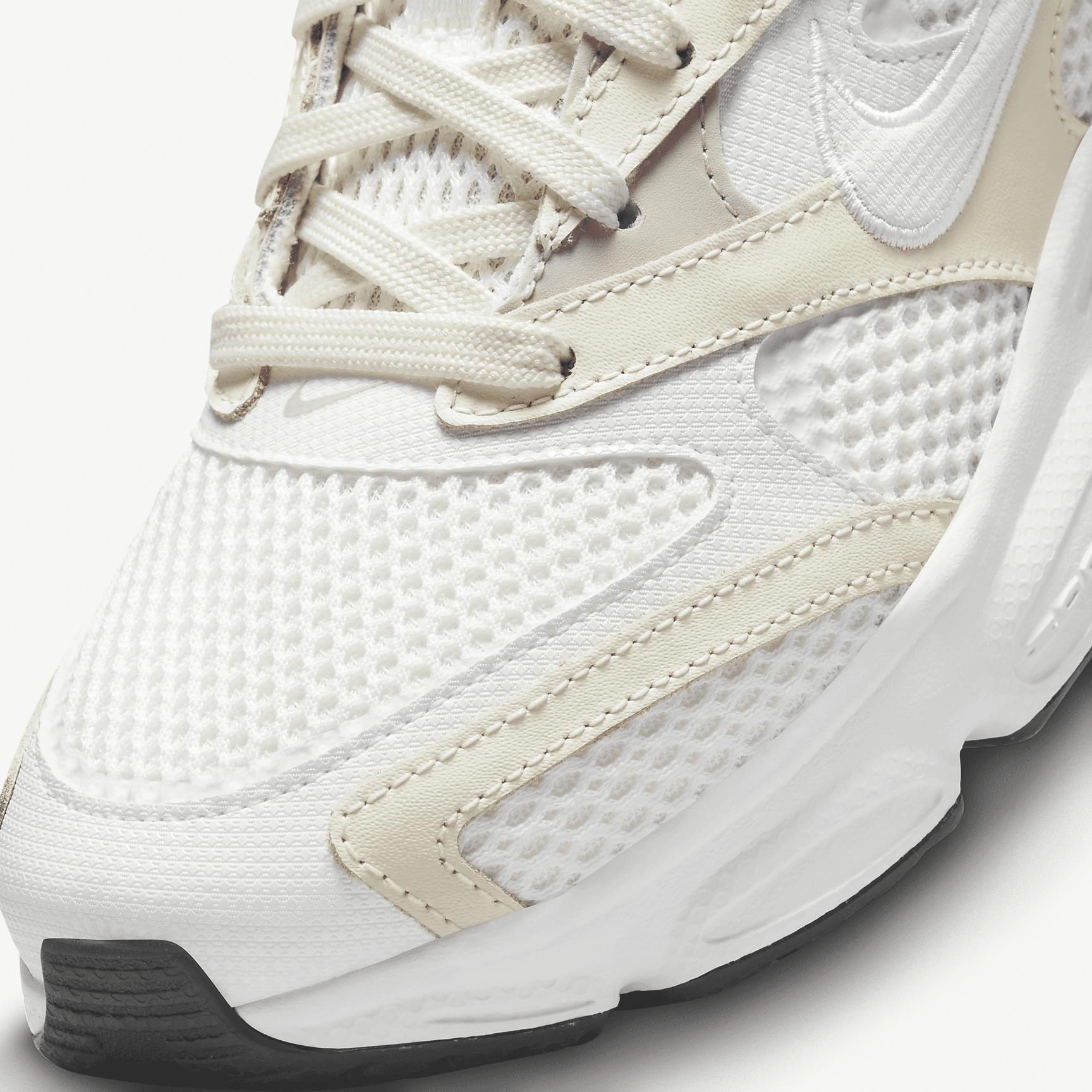 Nike Womens Zoom Air Fire Shoes | CW3876-103 Product Image