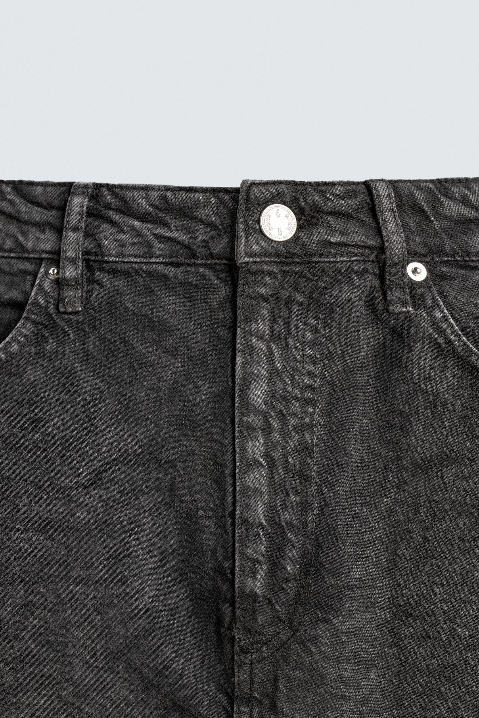 BAGGY FIT SHORTS Product Image