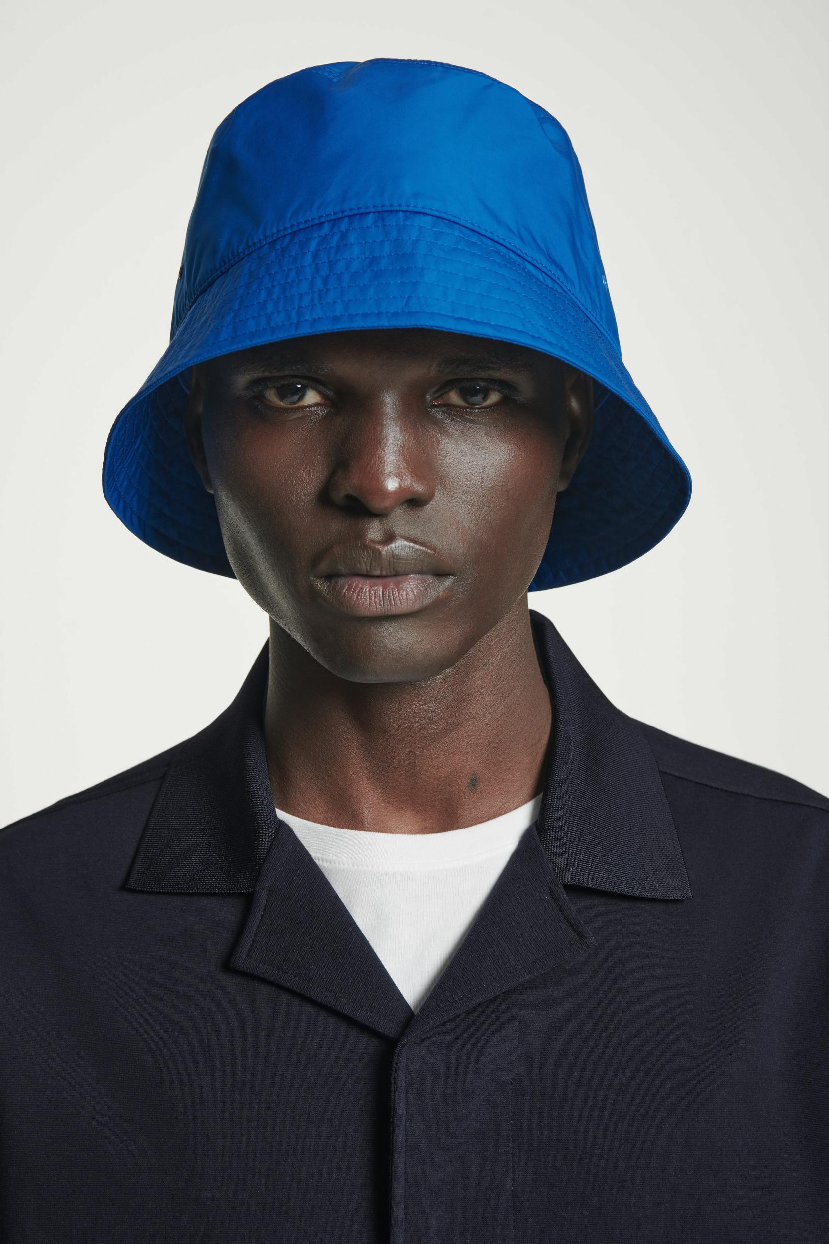 BUCKET HAT Product Image