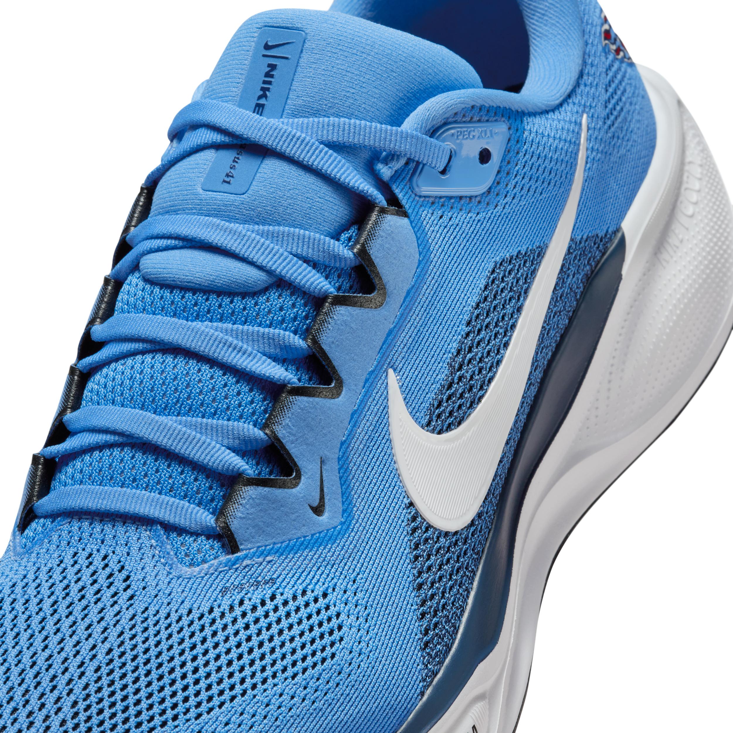 Tennessee Titans Pegasus 41 Nike Men's NFL Road Running Shoes Product Image