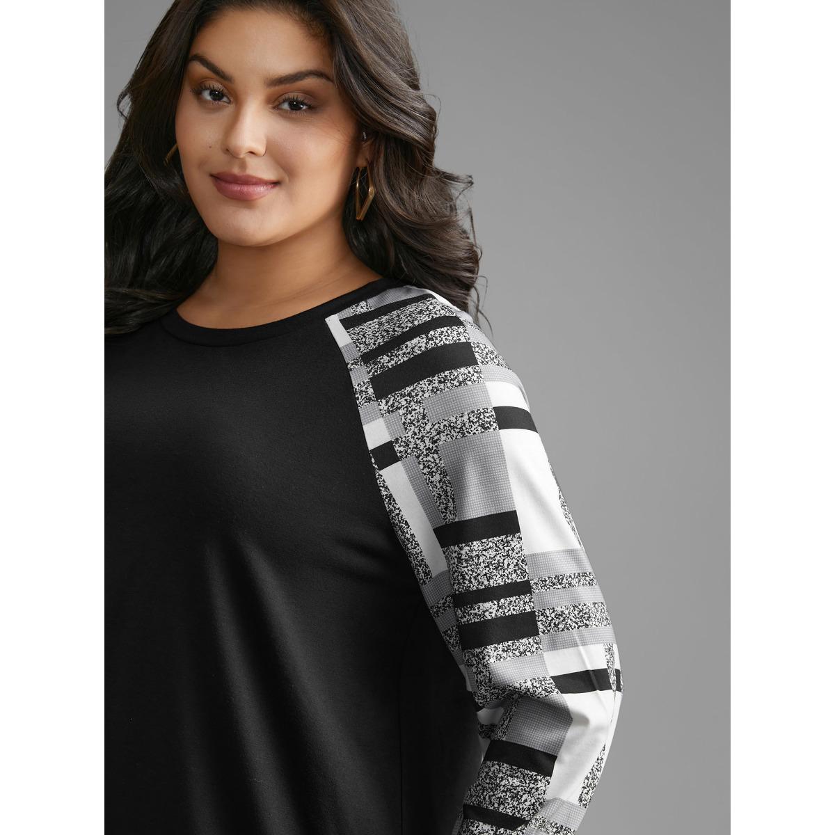 Plus Size Colorblock Contrast Raglan Sleeve Sweatshirt Women Black Casual Contrast Loose Round Neck Everyday Sweatshirts BloomChic 12/L Product Image