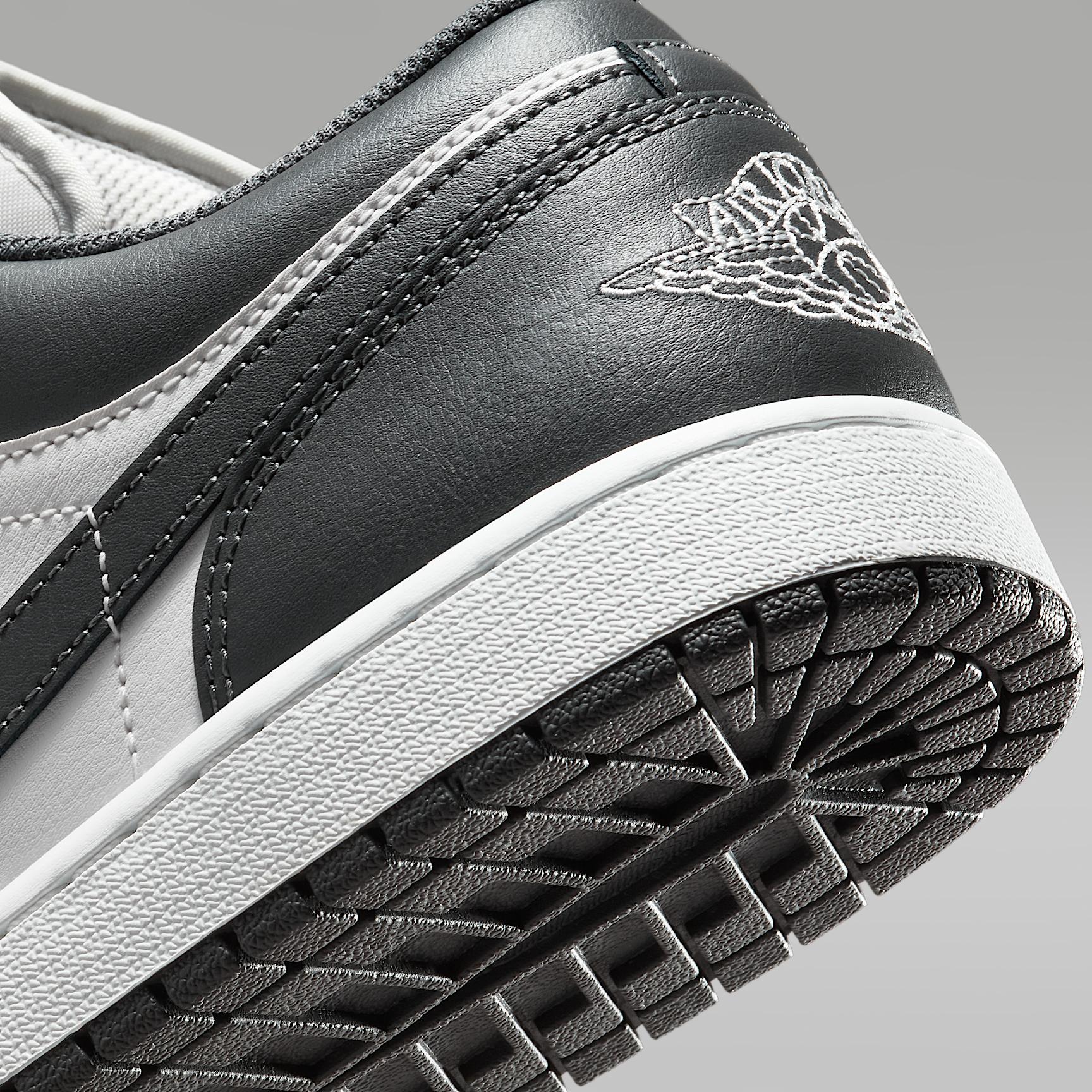Air Jordan 1 Low Men's Shoes Product Image