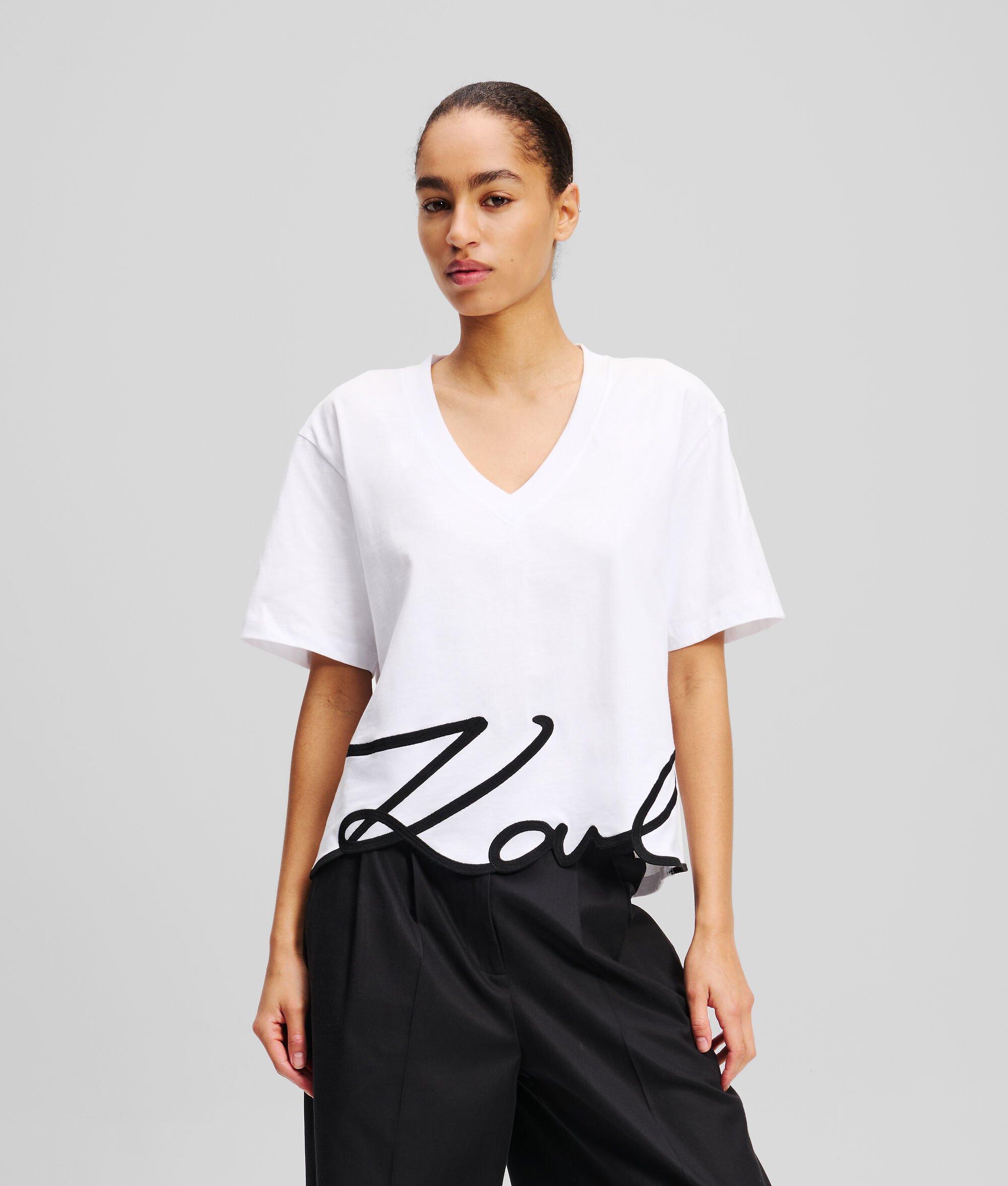 SIGNATURE V-NECK T-SHIRT Product Image