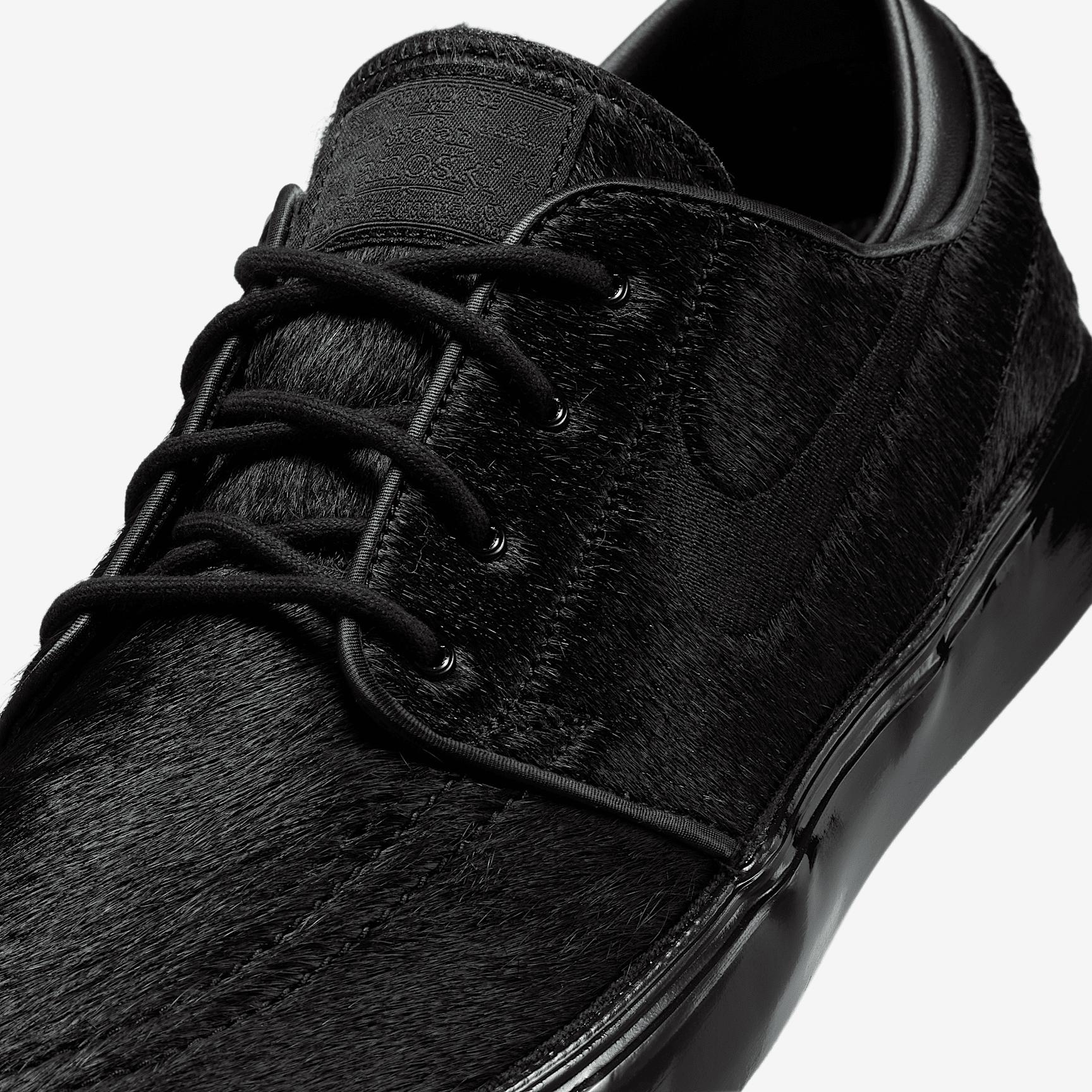 Mens Nike SB Zoom Janoski OG+ SE Skate Shoes | HF3060-001 Product Image