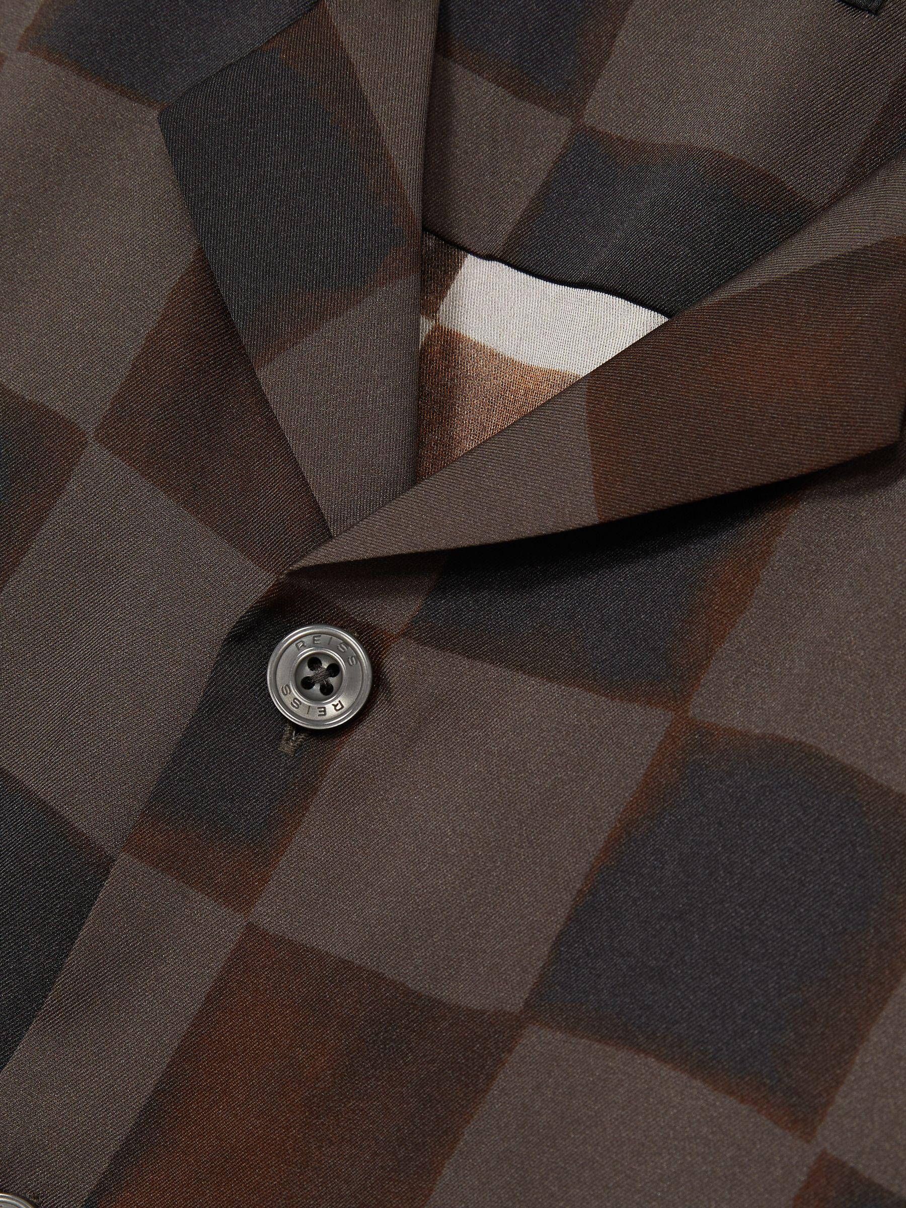 Chequered-Print Cuban-Collar Shirt in Brown Product Image