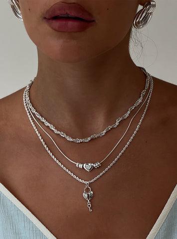 In The Moonlight Necklace Silver Product Image