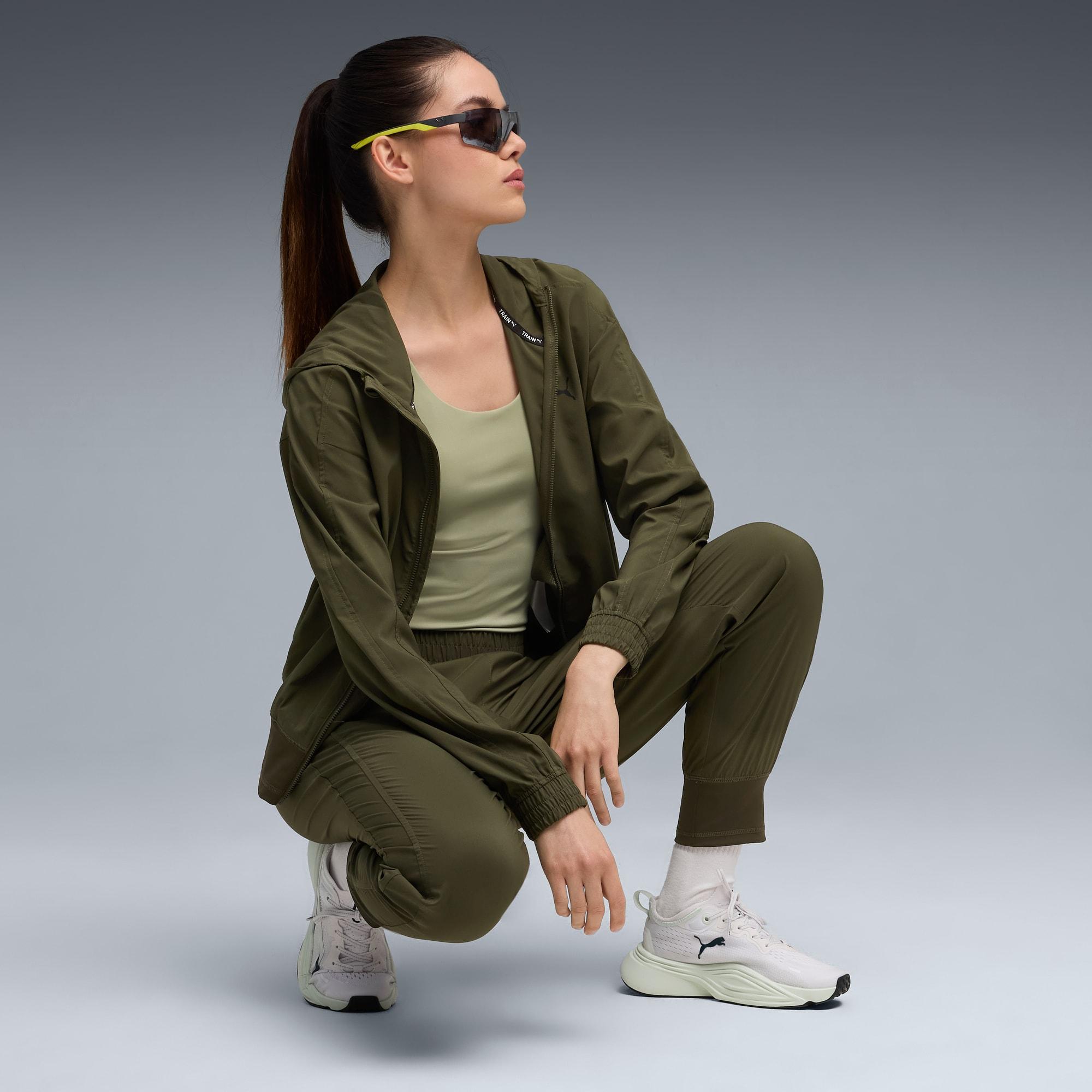 Train Favorite Women's Woven Pants Product Image