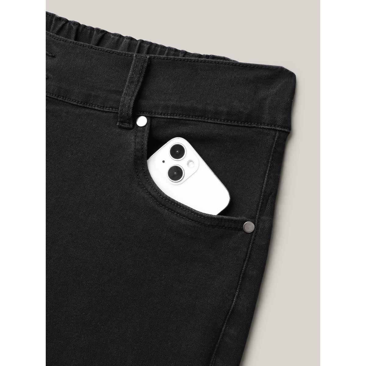 Plus Size Buttons Mid-Rise Curvy Skinny-Fit Jeans Women Denimblack Timeless Button Medium stretch Slanted pocket Jeans BloomChic 14/1X Product Image