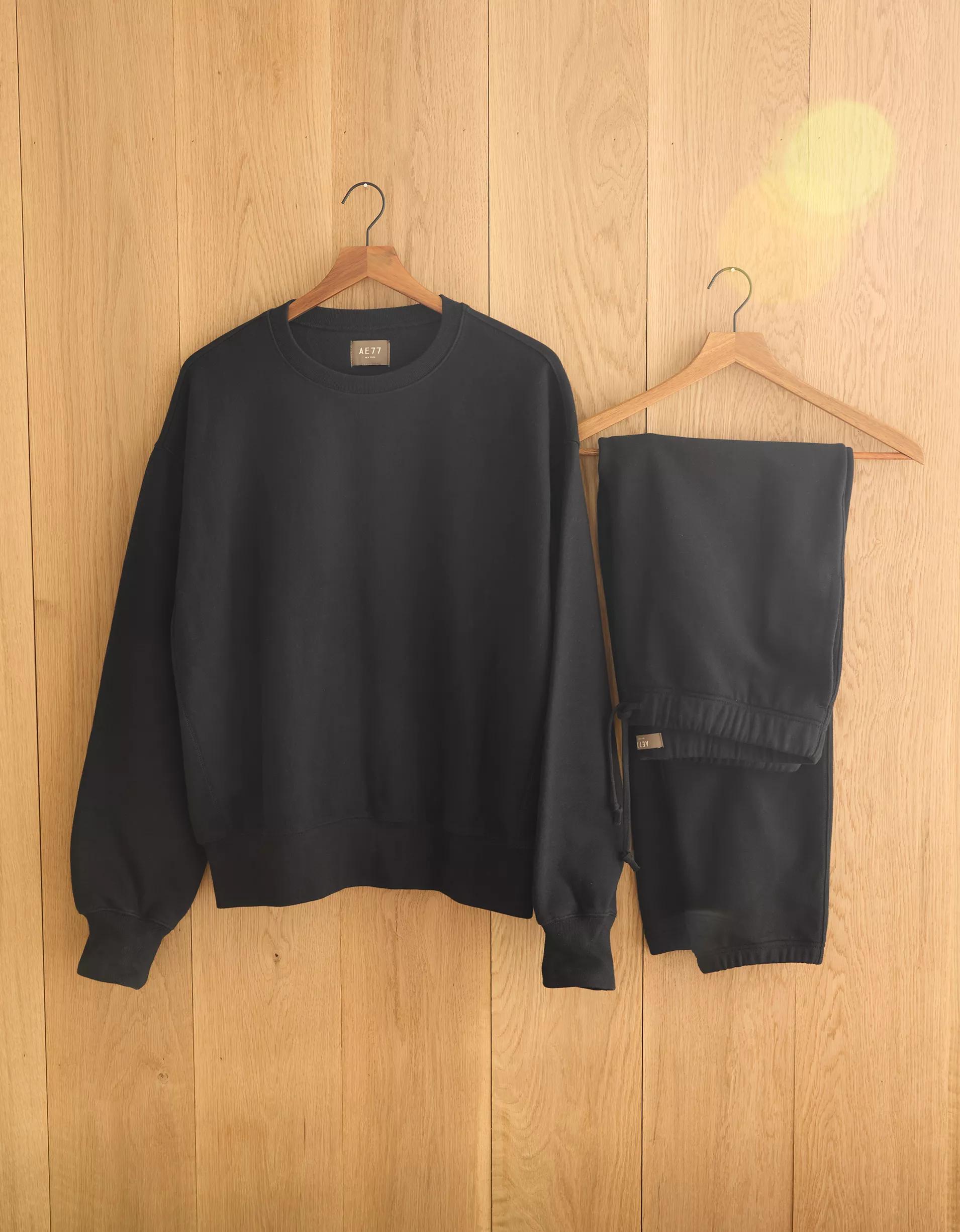 AE77 Premium Fleece Crew Neck Sweatshirt Product Image