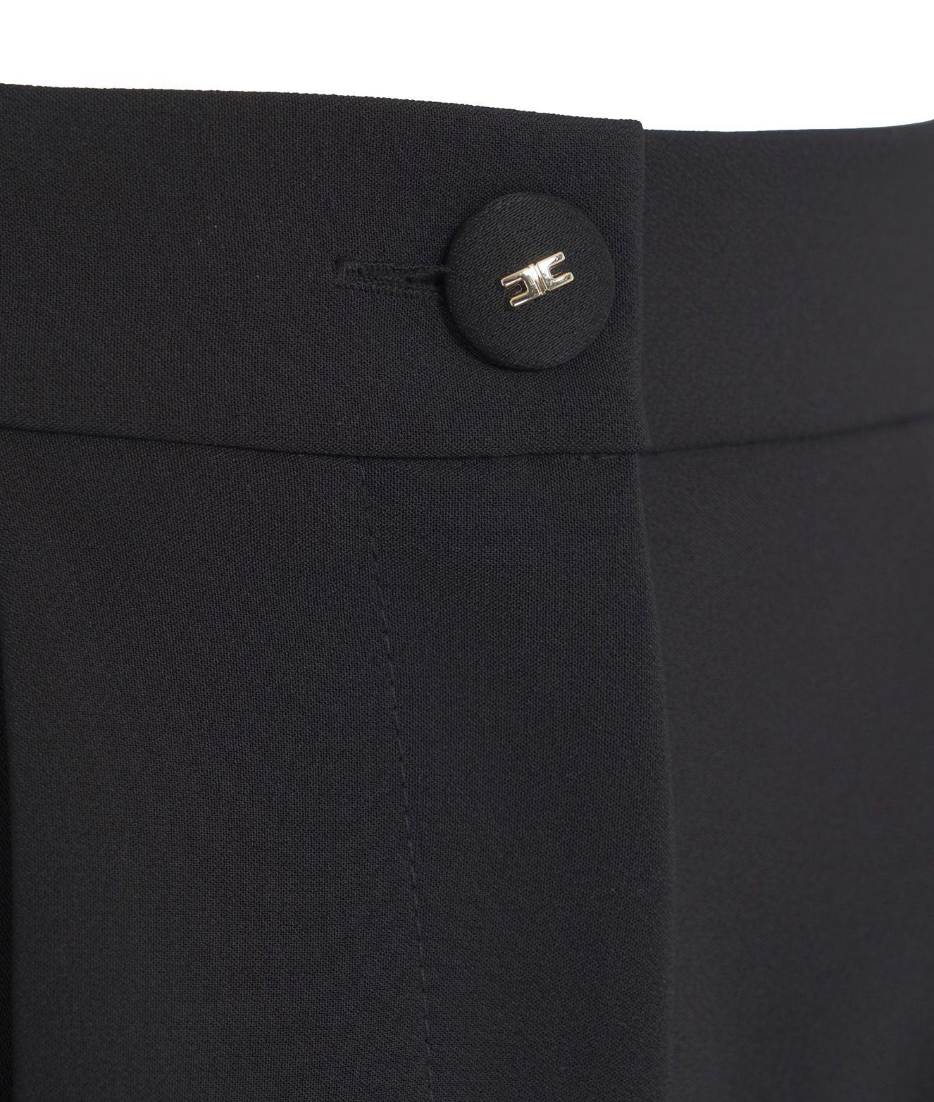 Shorts in stretch crêpe Product Image
