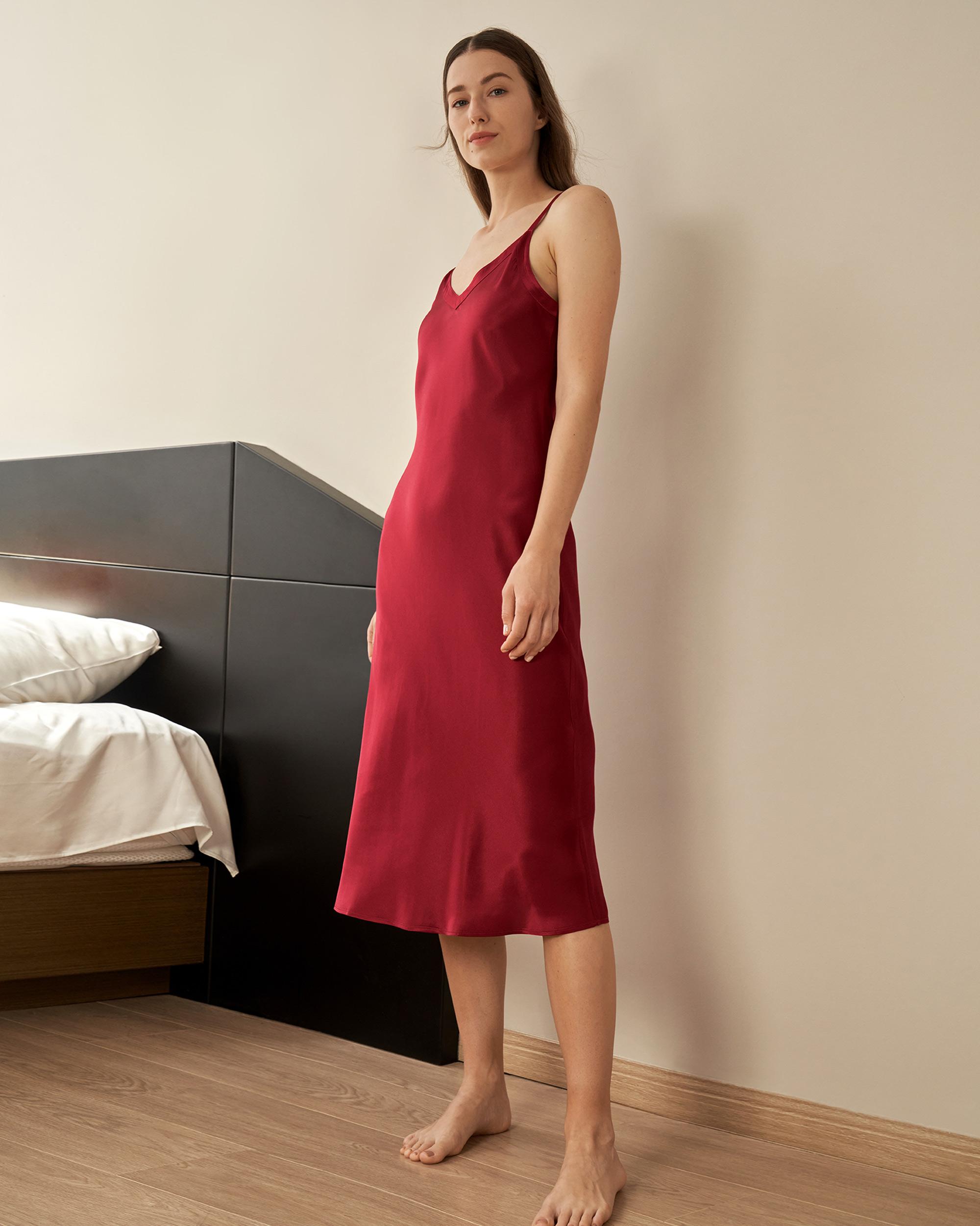 Long & Close Fitting Silk Nightgown Product Image