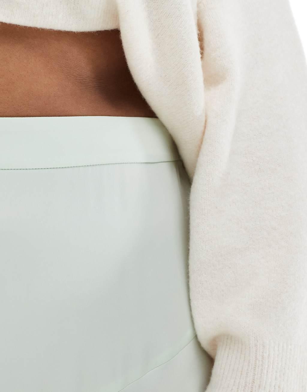 ASOS DESIGN Curve volume maxi skirt in sage Product Image