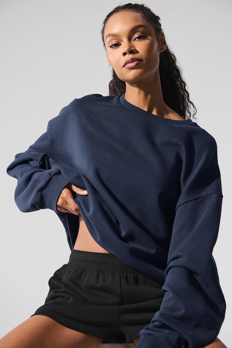 Chill Crew Neck Pullover - Navy Product Image