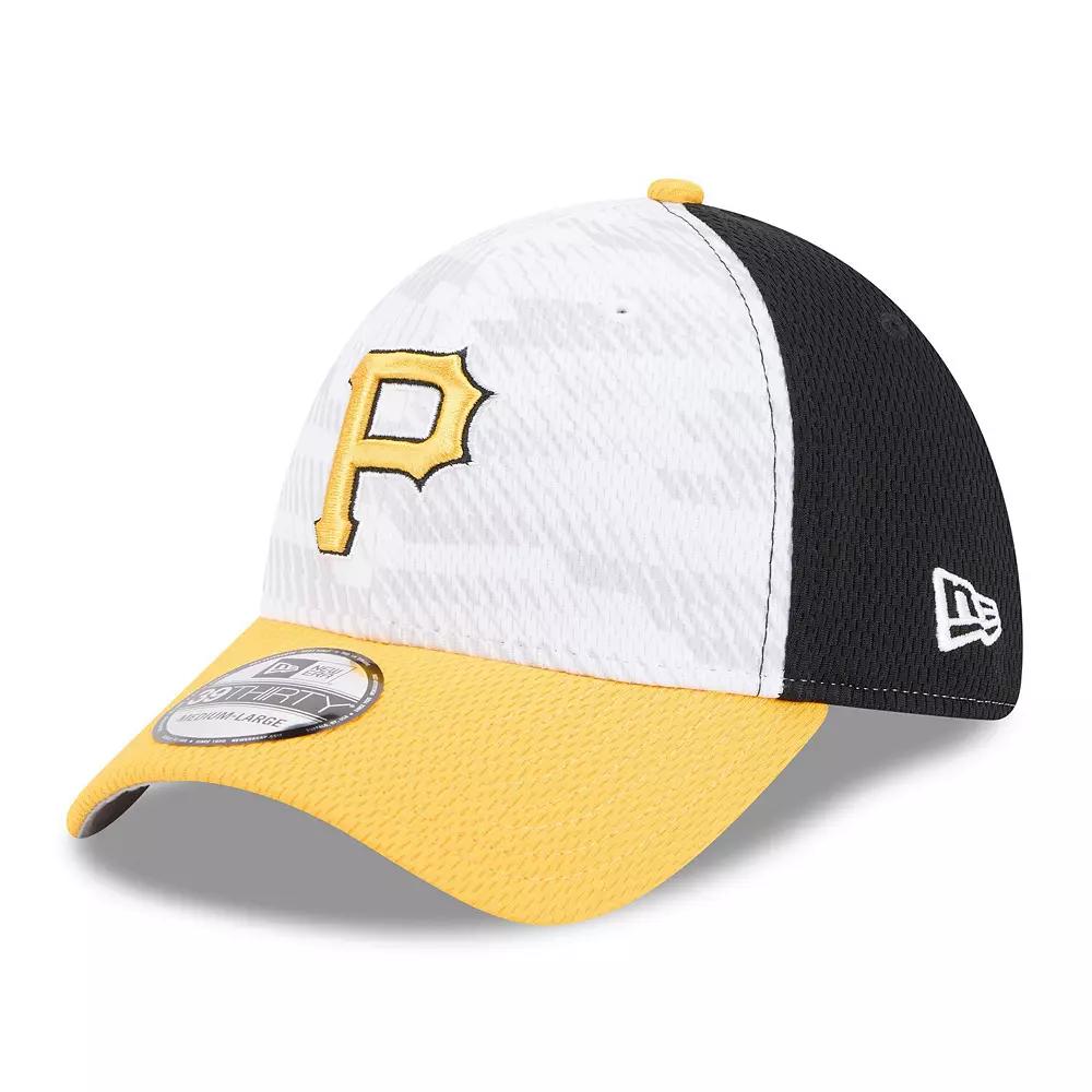 Men's New Era Black/Gold Pittsburgh Pirates 2025 MLB Clubhouse 39THIRTY Flex Hat, Size: Medium/Large Product Image
