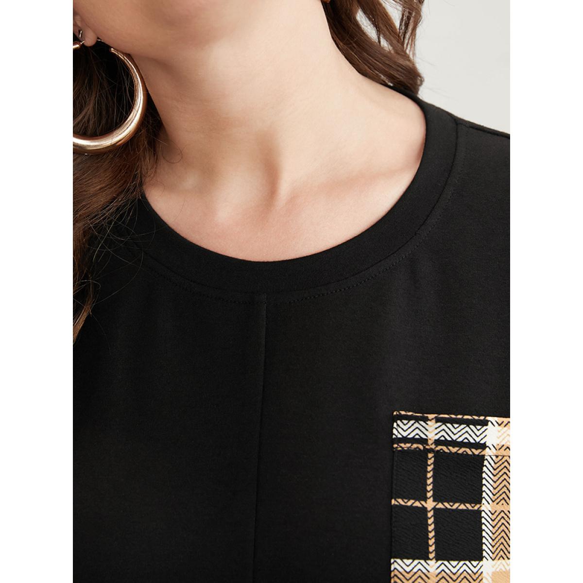 Plus Size Plaid Patchwork Pocket Round Neck Sweatshirt Women Black Casual Patchwork Round Neck Dailywear Sweatshirts BloomChic 10/M Product Image