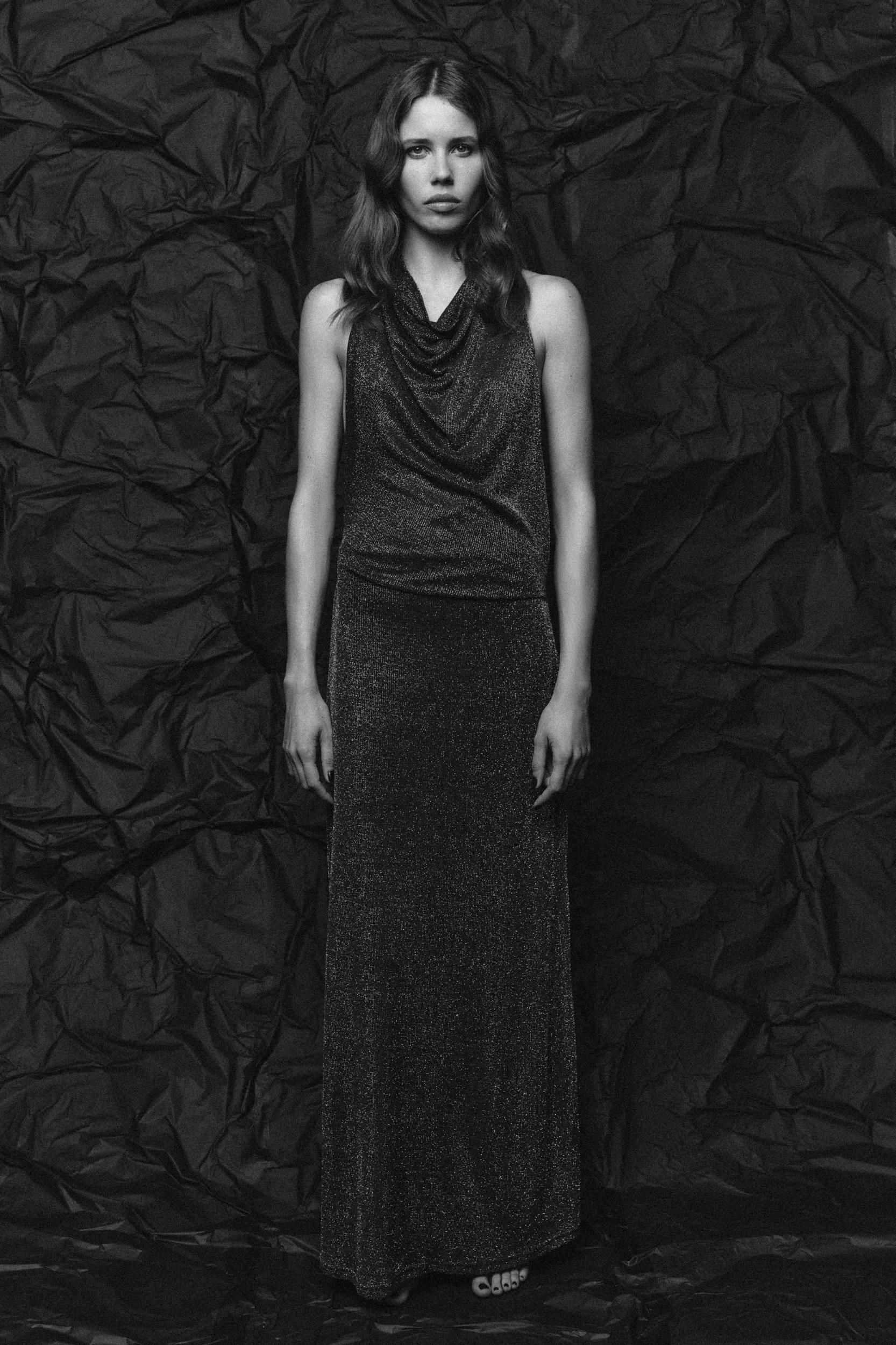 METALLIC THREAD OPEN BACK LONG DRESS Product Image