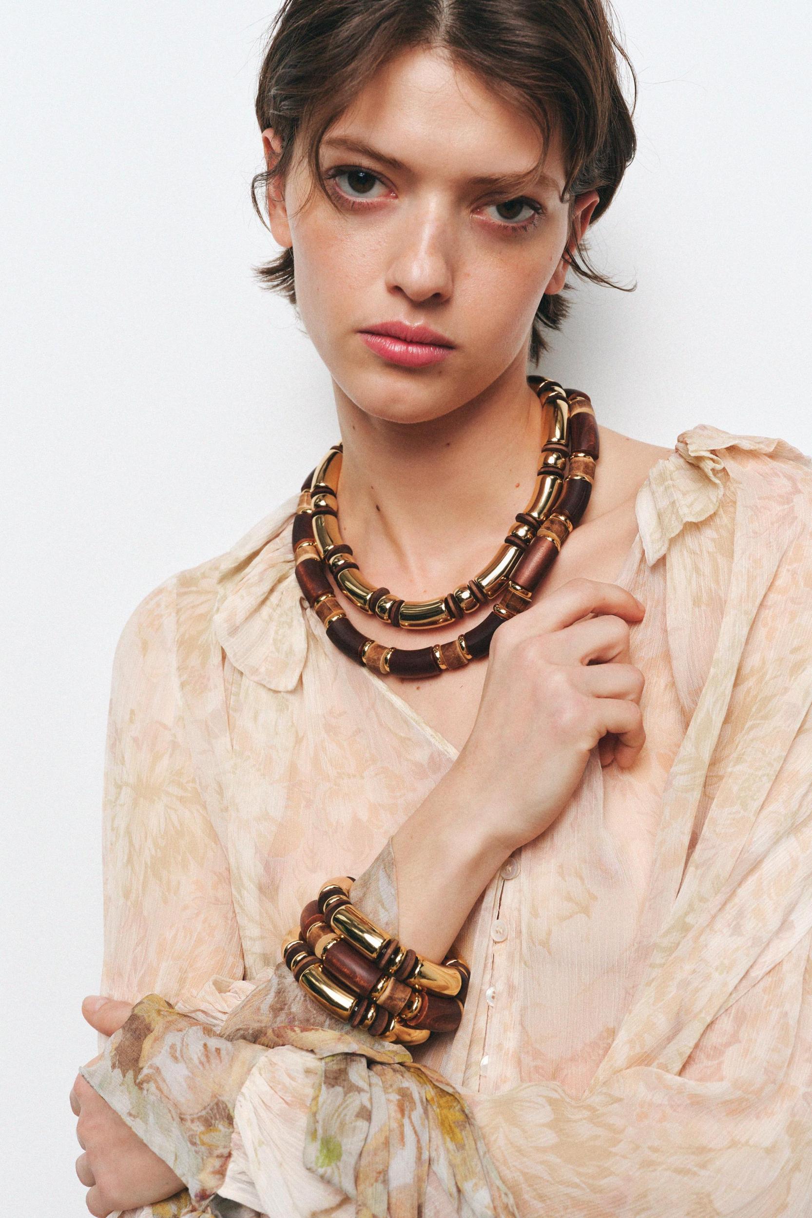 3-PACK OF ELASTIC WOOD BRACELETS Product Image