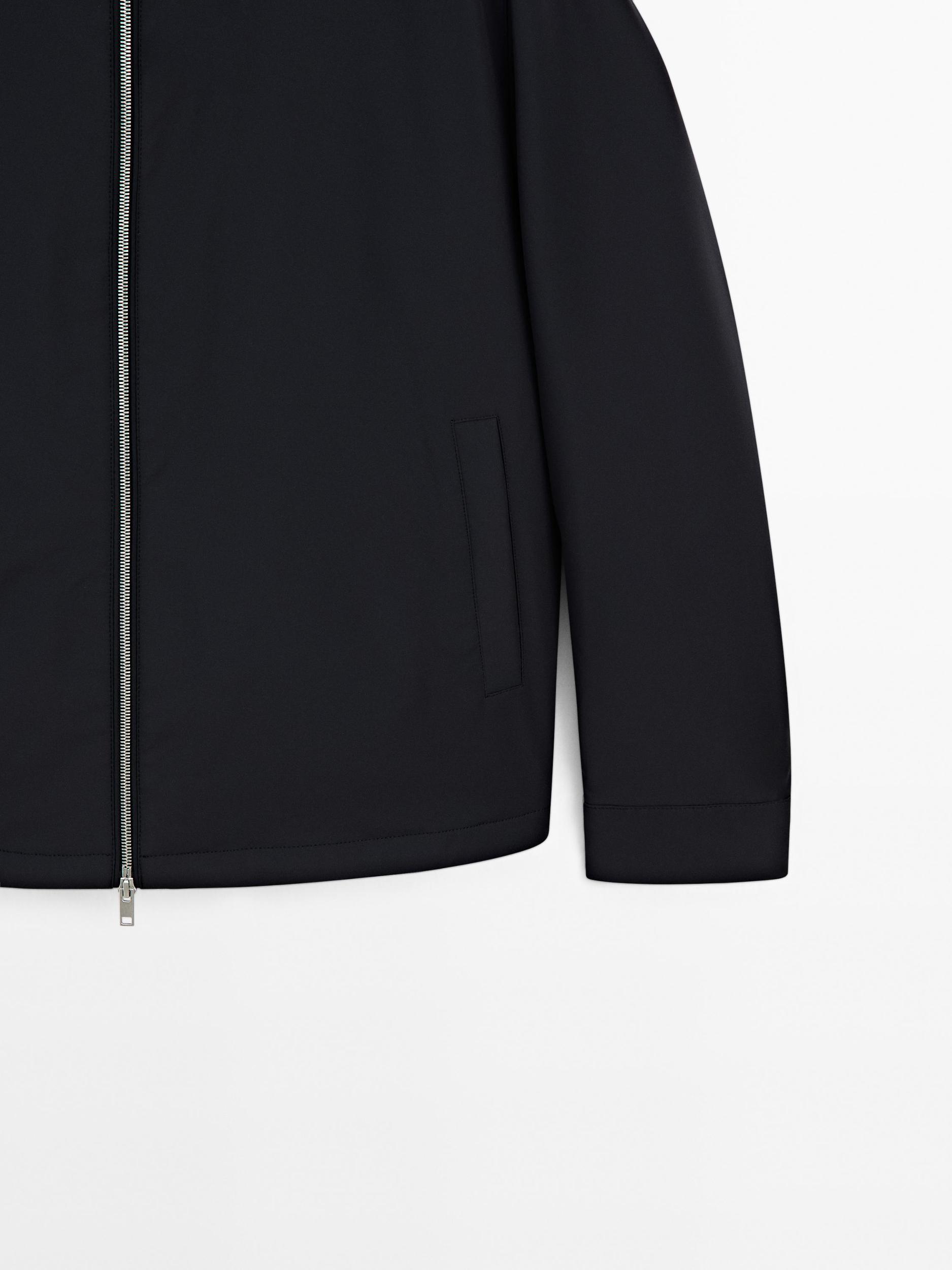 Lightweight water-repellent jacket Product Image