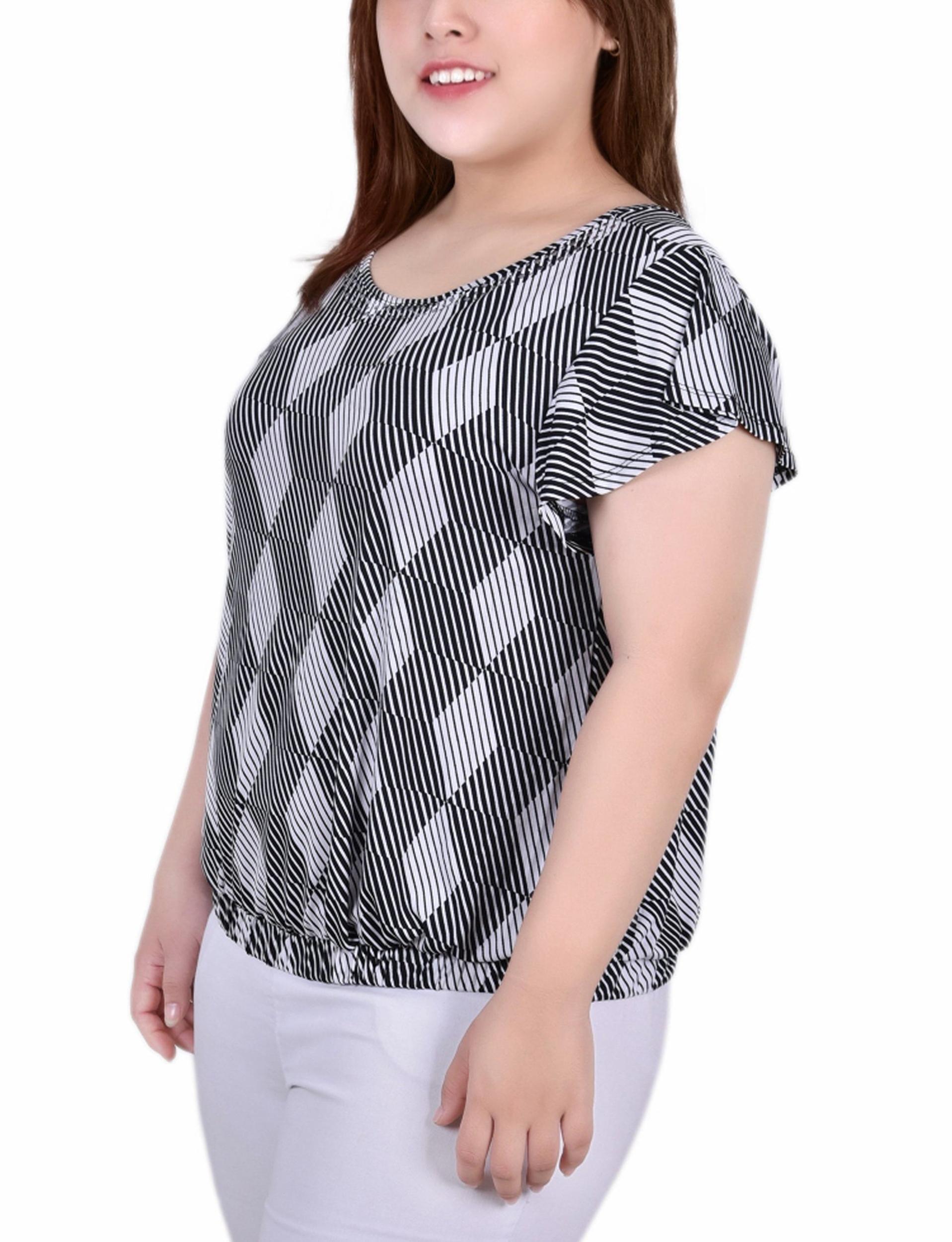Black White Abstract Flutter Sleeve Top - Plus Size Product Image