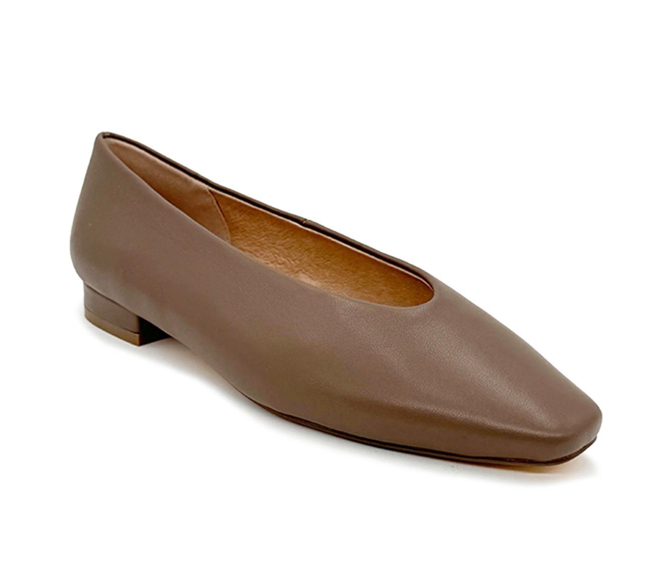 Women's Chelsea Crew Slick Flats Product Image