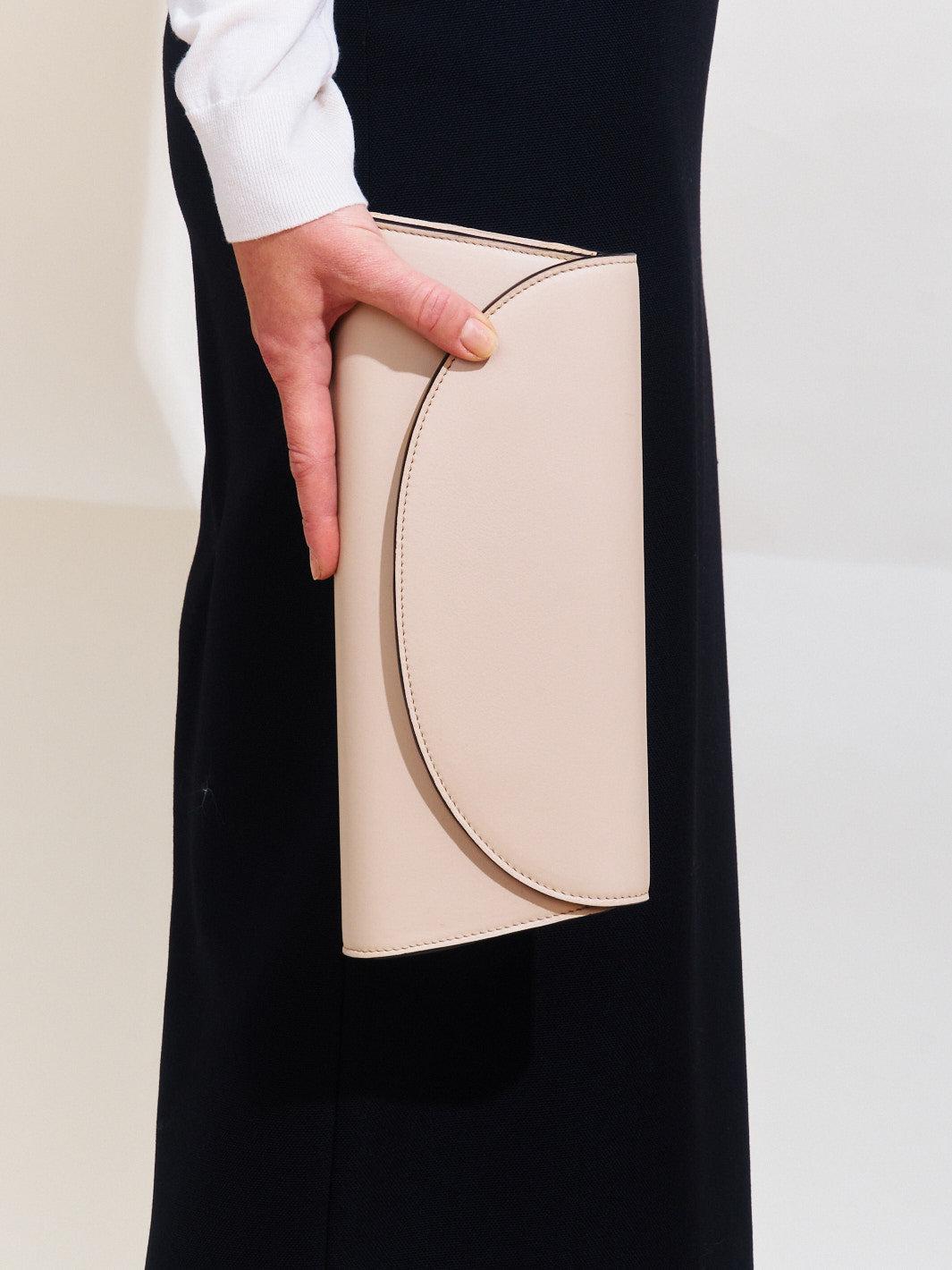 The Opera Clutch in Nappa Product Image