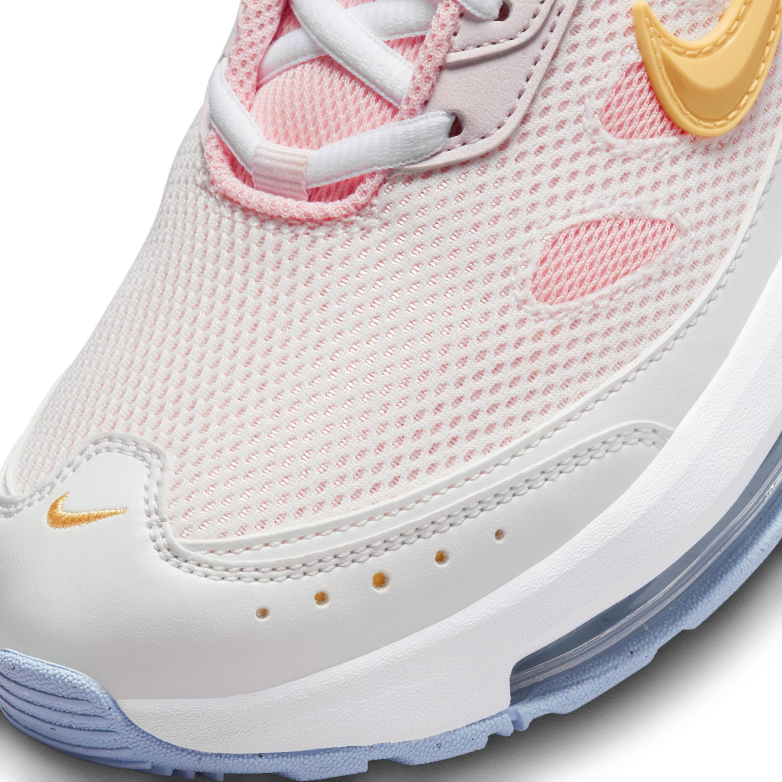 Nike Women's Air Max AP Shoes Product Image