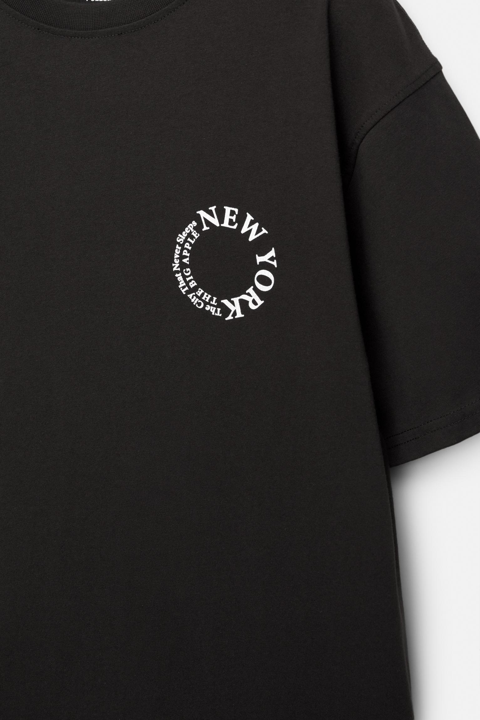 Black New York graphic T-shirt Product Image