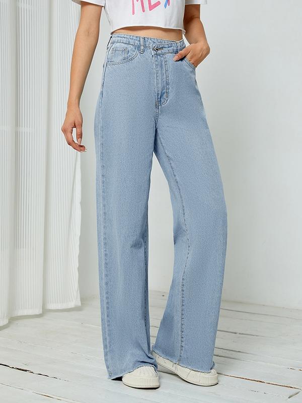 Versatile Light Washed Boyfriend Jeans Product Image
