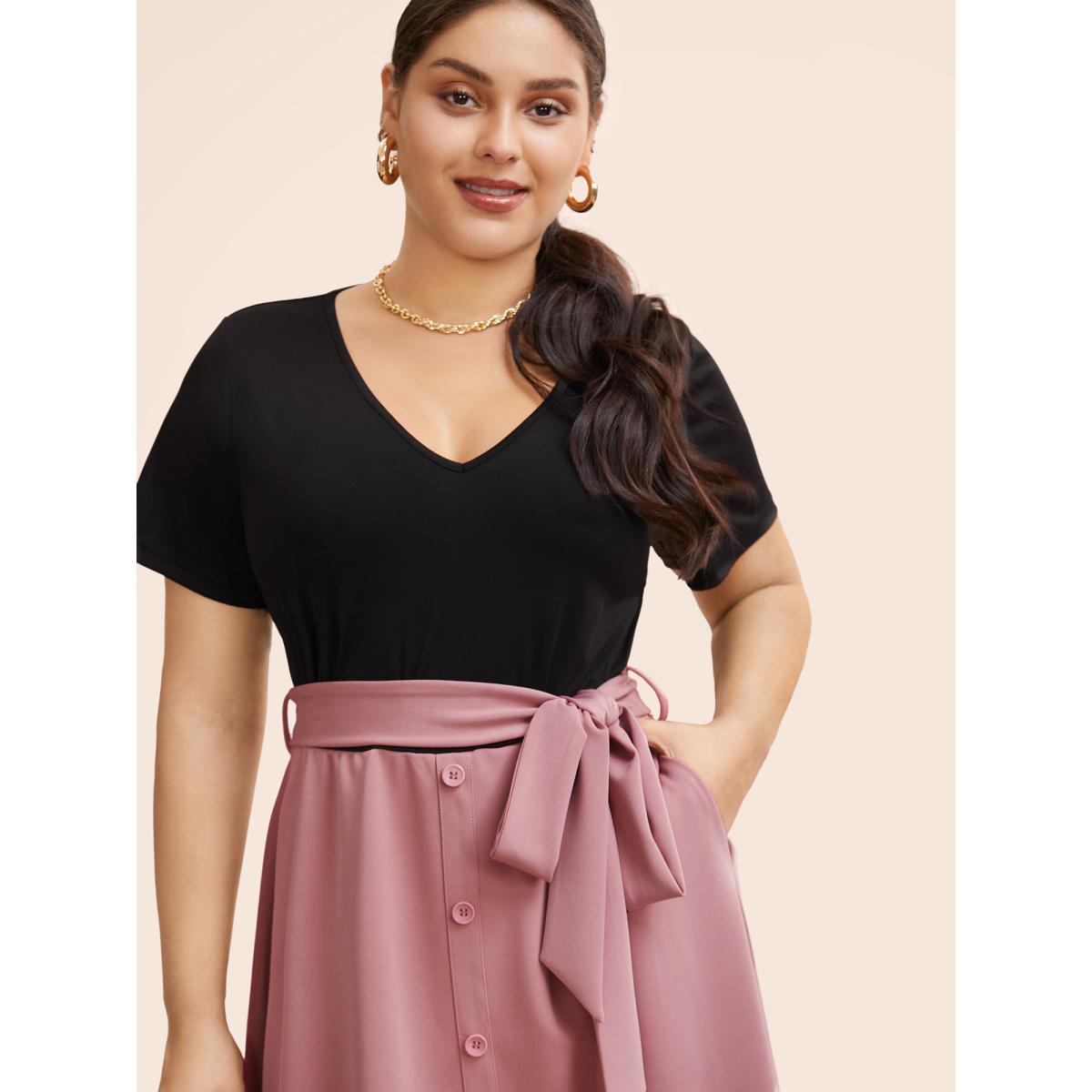 Plus Size Supersoft Essentials Two Tone Pocket Patchwork Belted Dress Rouge Women Office Plain V-neck Short sleeve Curvy Midi Dress BloomChic 26/4X Product Image