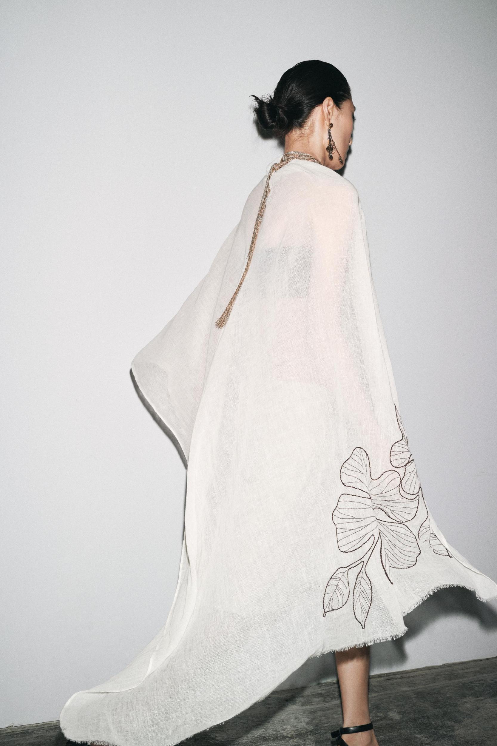 EMBROIDERED FLORAL COTTON SCARF Product Image