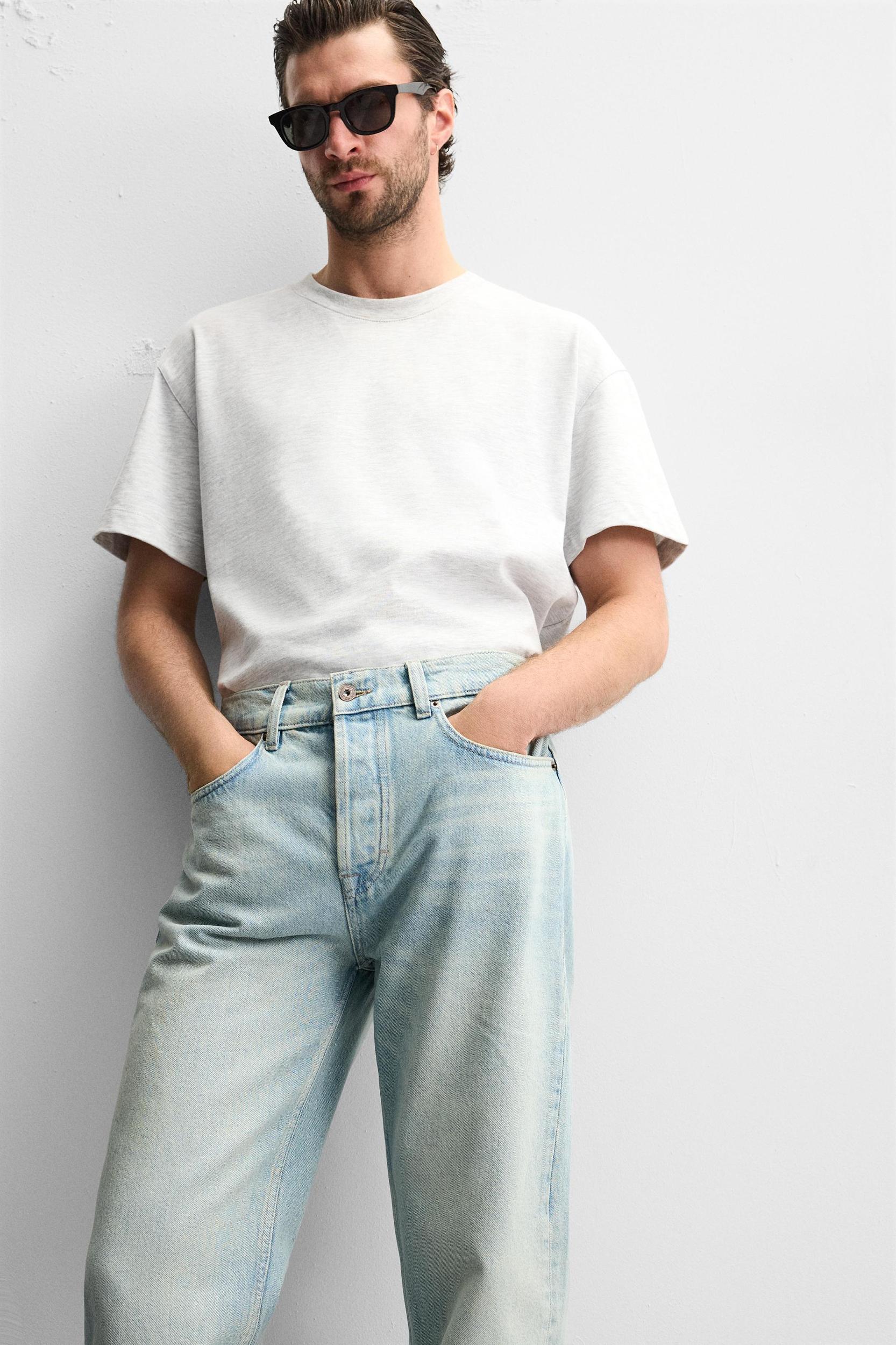 STRAIGHT FIT ANKLE JEANS Product Image