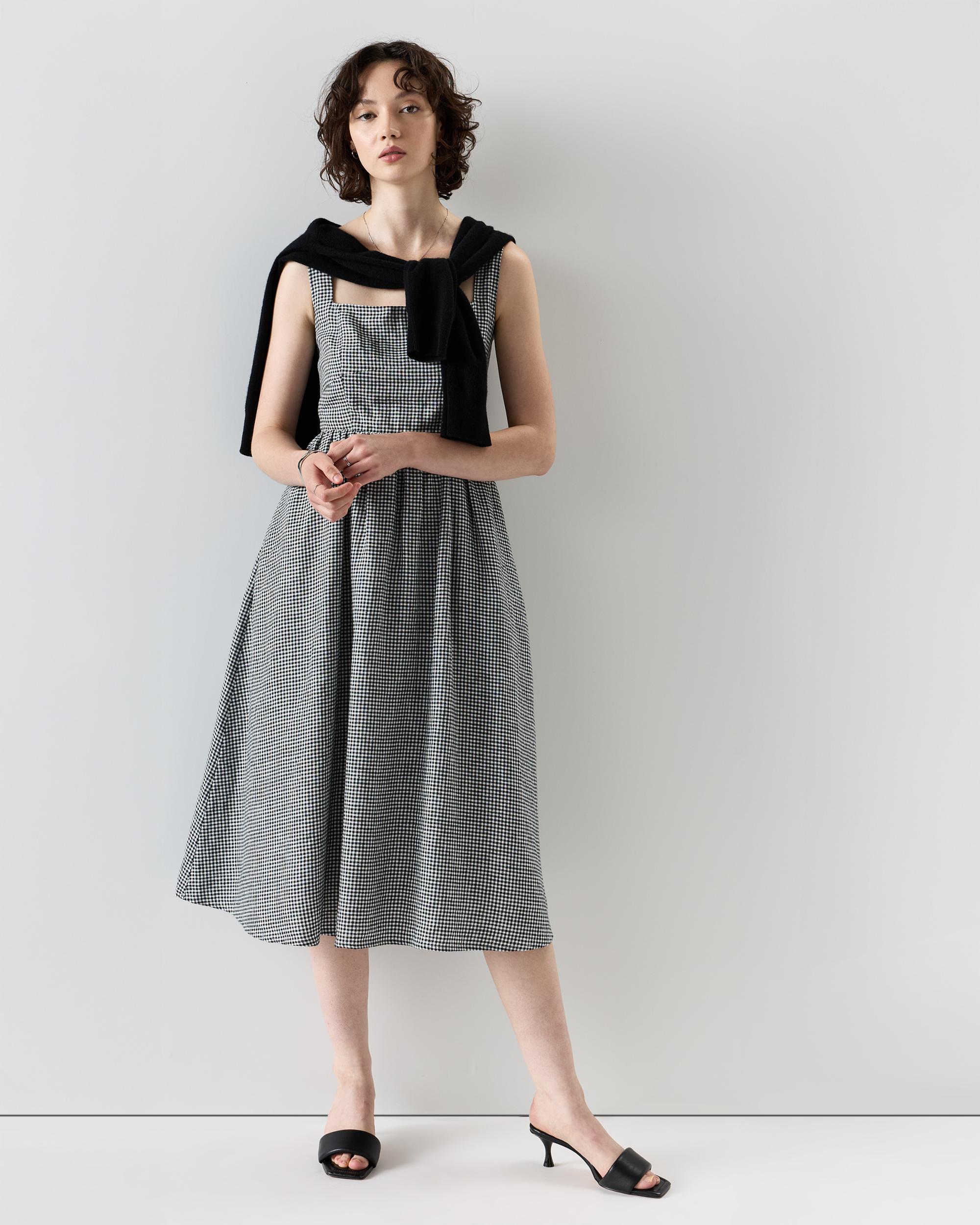 Quince | Women's 100% European Linen Fit & Flare Midi Dress Product Image