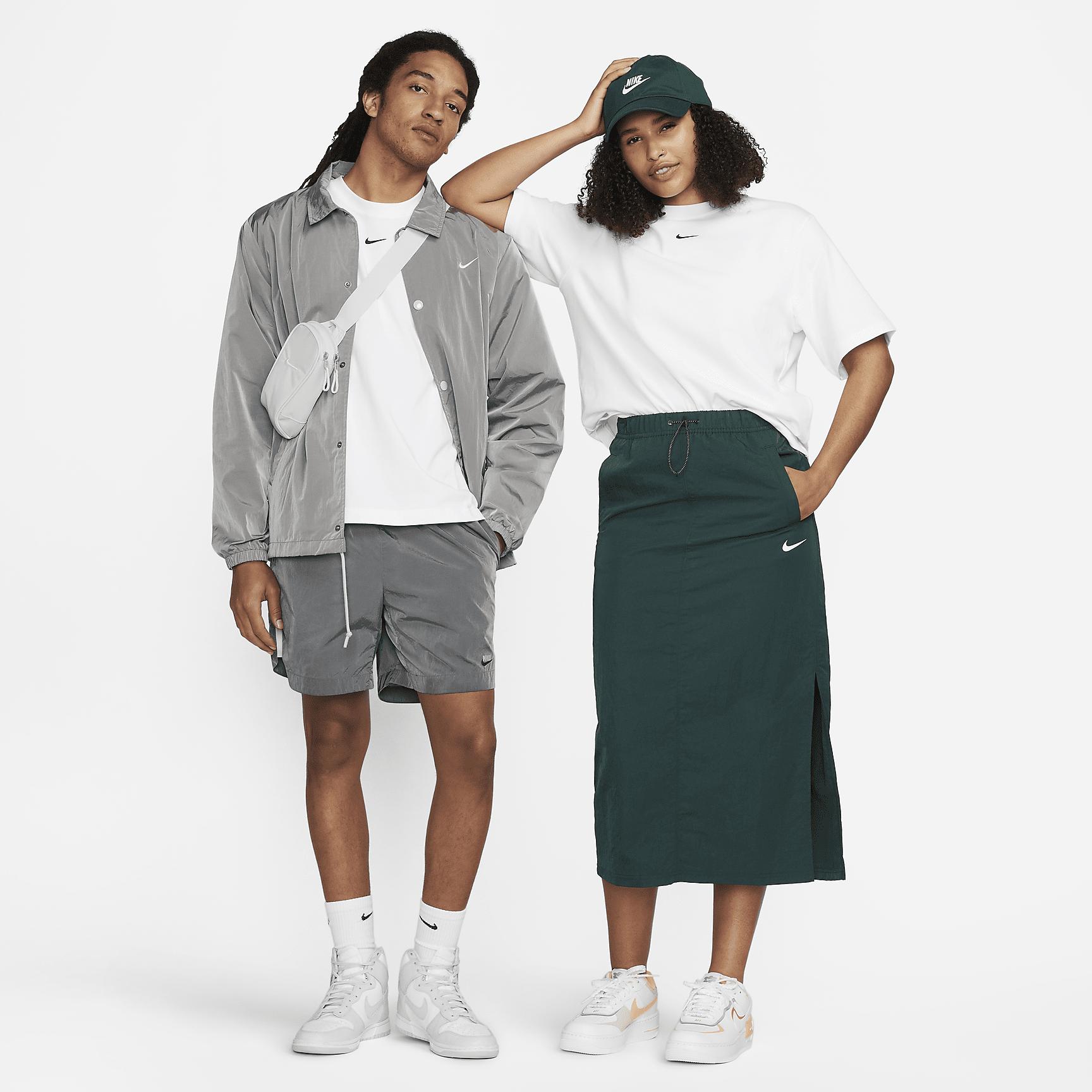 Nike Sportswear Essential Women's Boxy T-Shirt Product Image