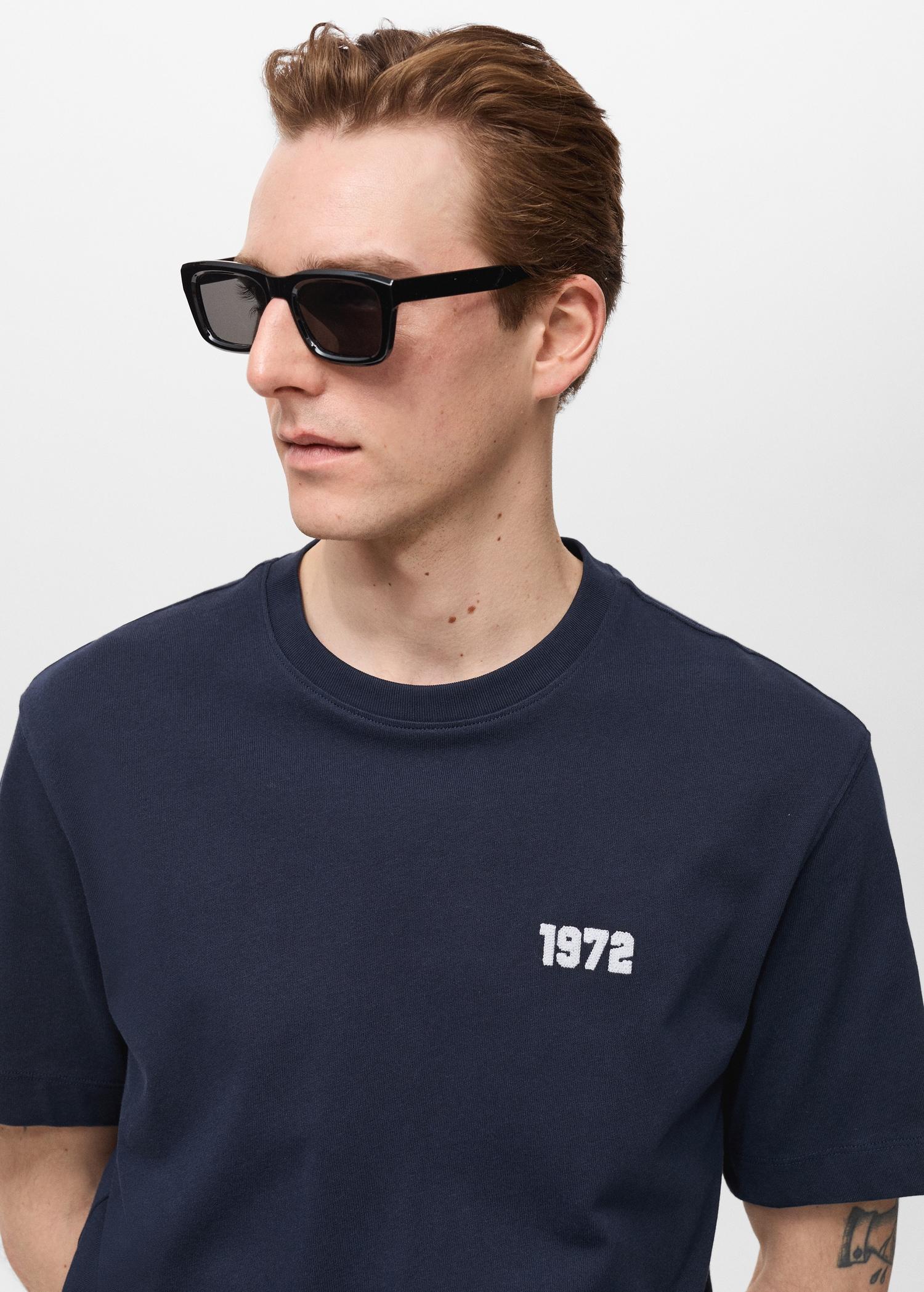 Embroidered cotton T-shirt - Men | MANGO USA Product Image