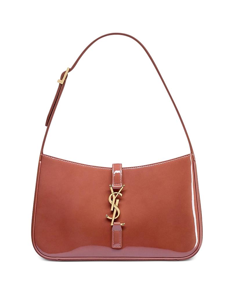 Womens Le 5 7 Shoulder Bag in Patent Leather Product Image