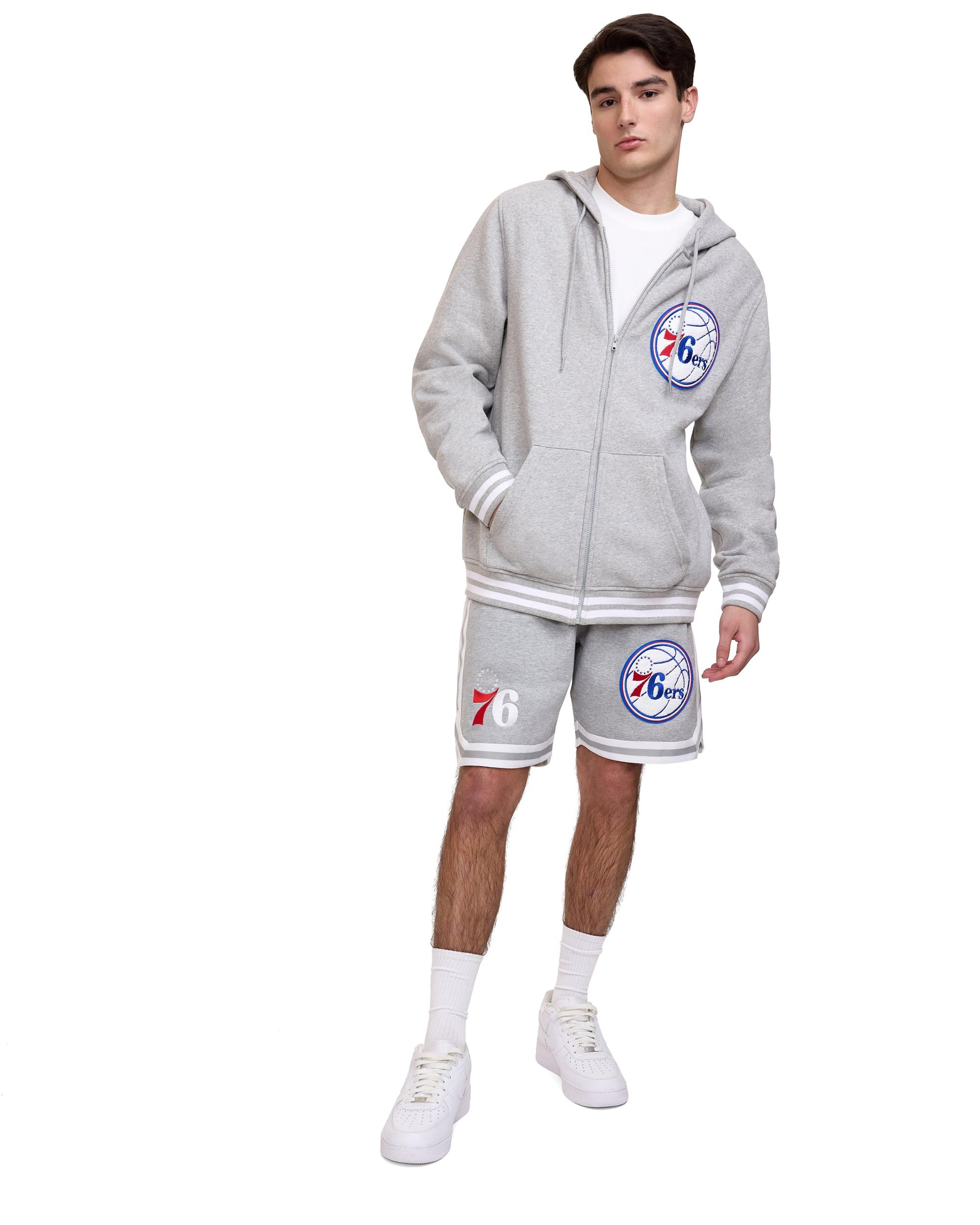 Chicago Bulls Gray Logo Select Full-Zip Hoodie Male Product Image