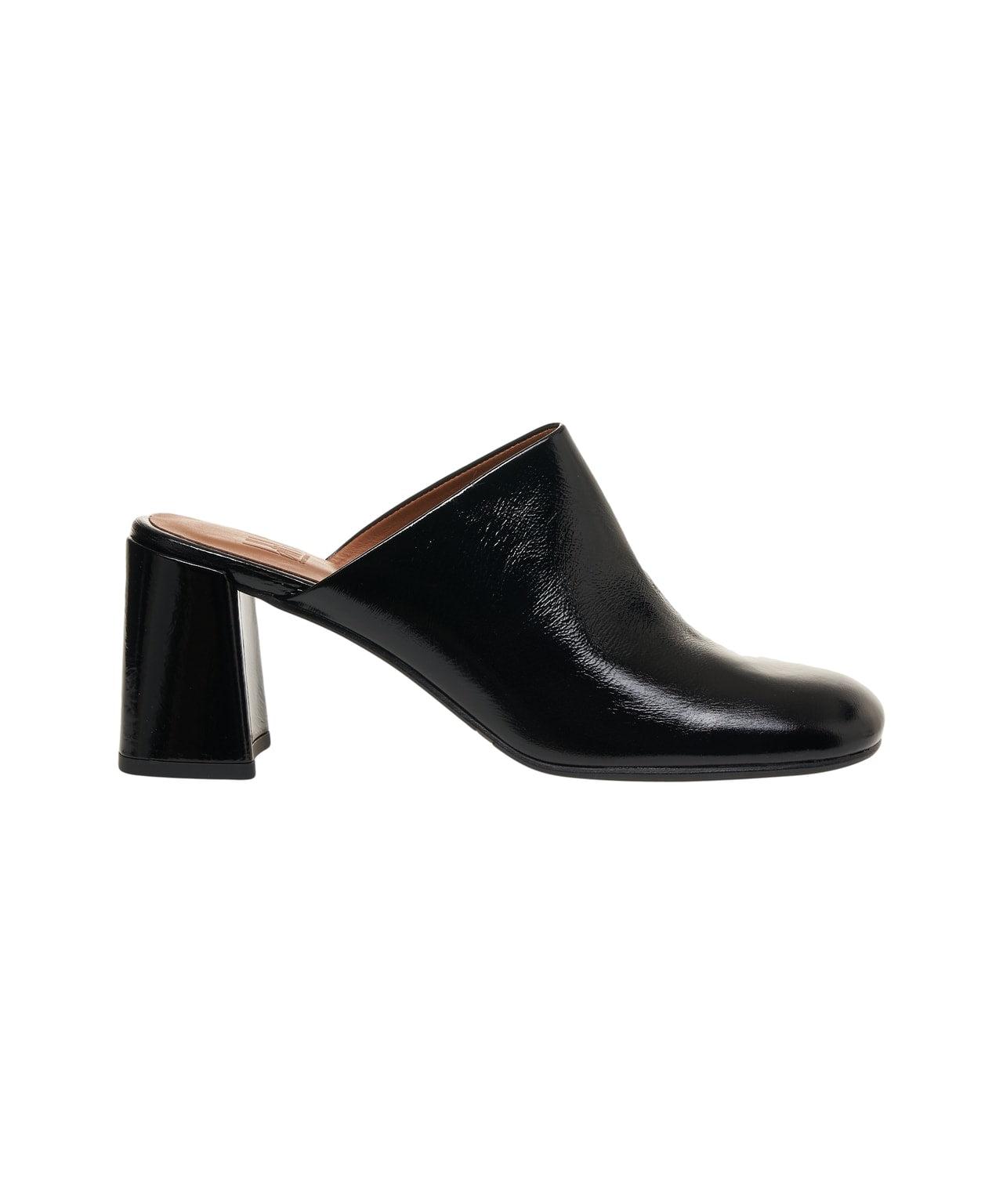 Patent leather sabot Product Image