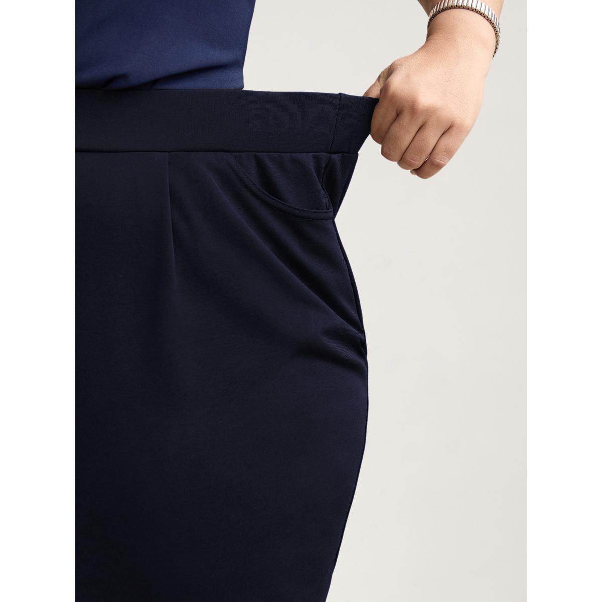 Plus Size Pleated Stretchy Waist Skinny-Fit Pants Women Black Office Bodycon Mid Rise Office Pants BloomChic 12/L Product Image