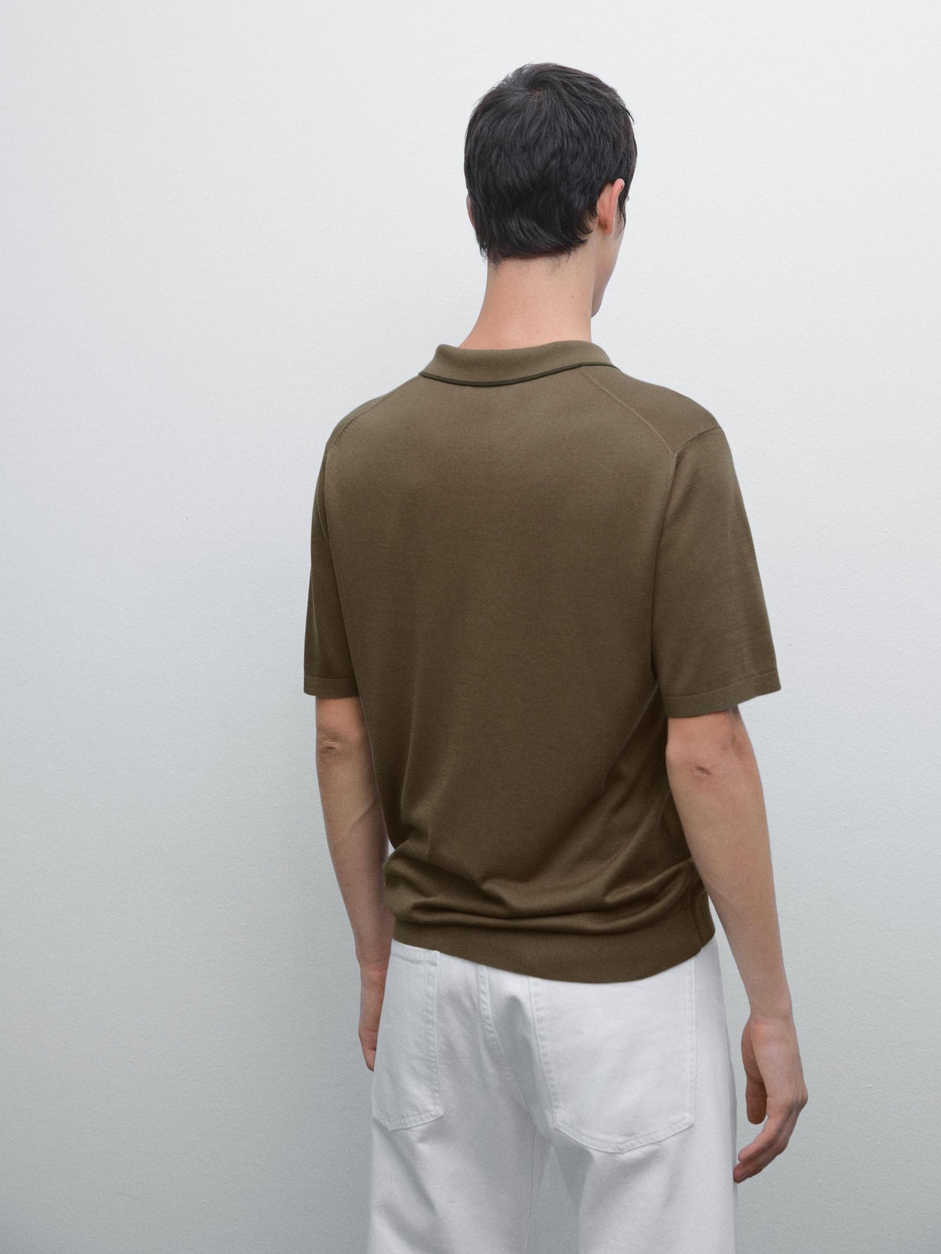 Knit polo shirt with coloured collar detail Product Image